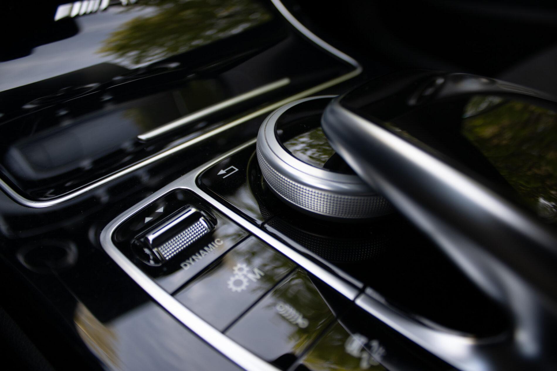 2017 Mercedes-Benz C 63 AMG S, bílá kombi, 79 170 km