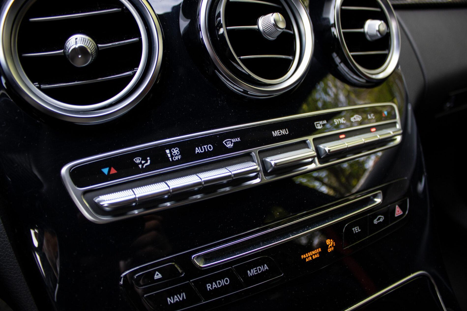 2017 Mercedes-Benz C 63 AMG S, bílá kombi, 79 170 km