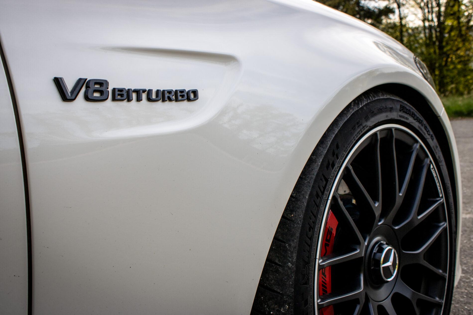 2017 Mercedes-Benz C 63 AMG S, bílá kombi, 79 170 km