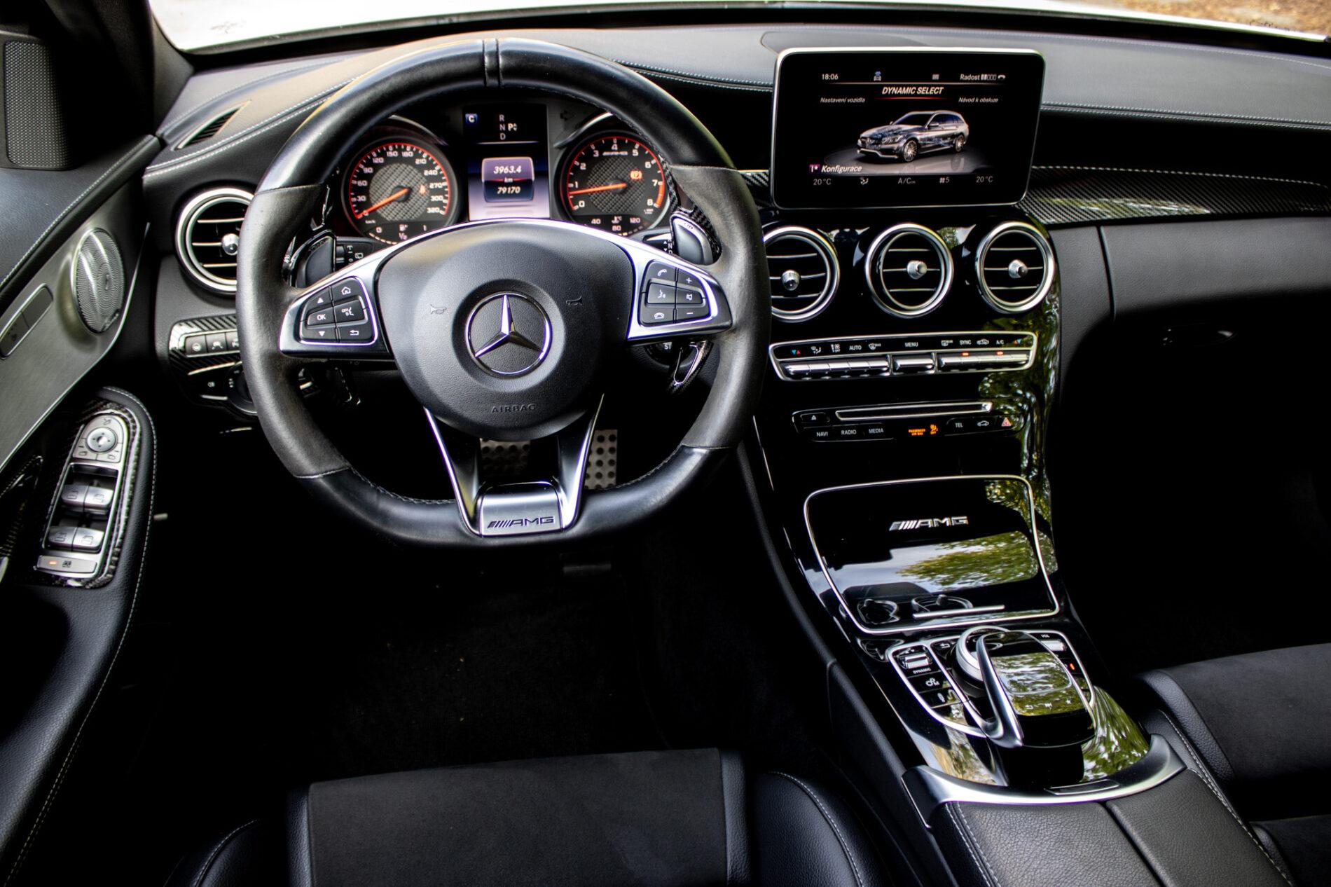 2017 Mercedes-Benz C 63 AMG S, bílá kombi, 79 170 km