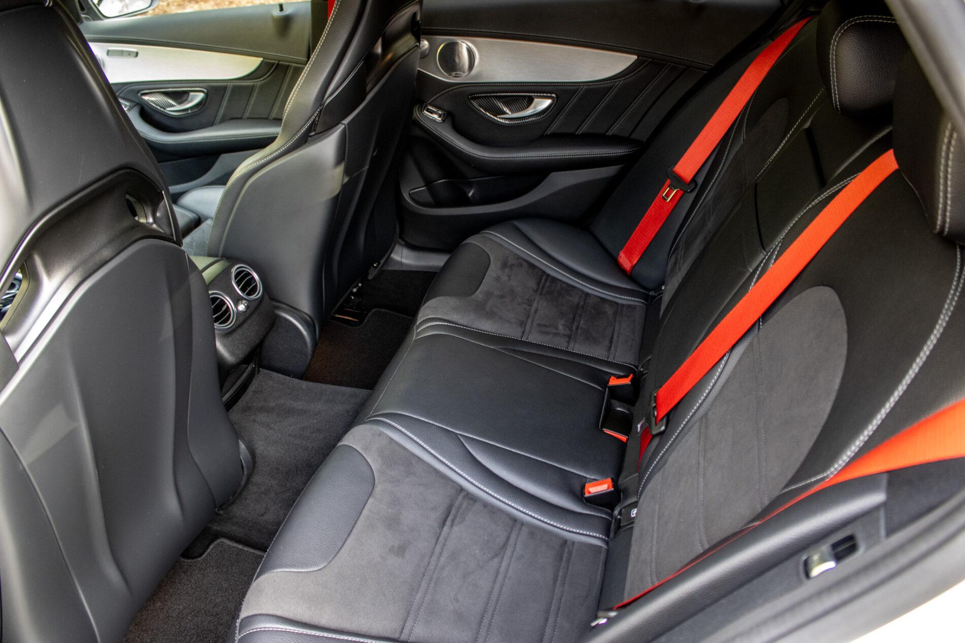 2017 Mercedes-Benz C 63 AMG S, bílá kombi, 79 170 km