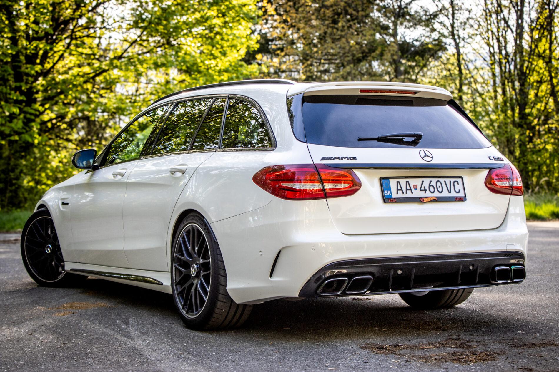 2017 Mercedes-Benz C 63 AMG S, bílá kombi, 79 170 km
