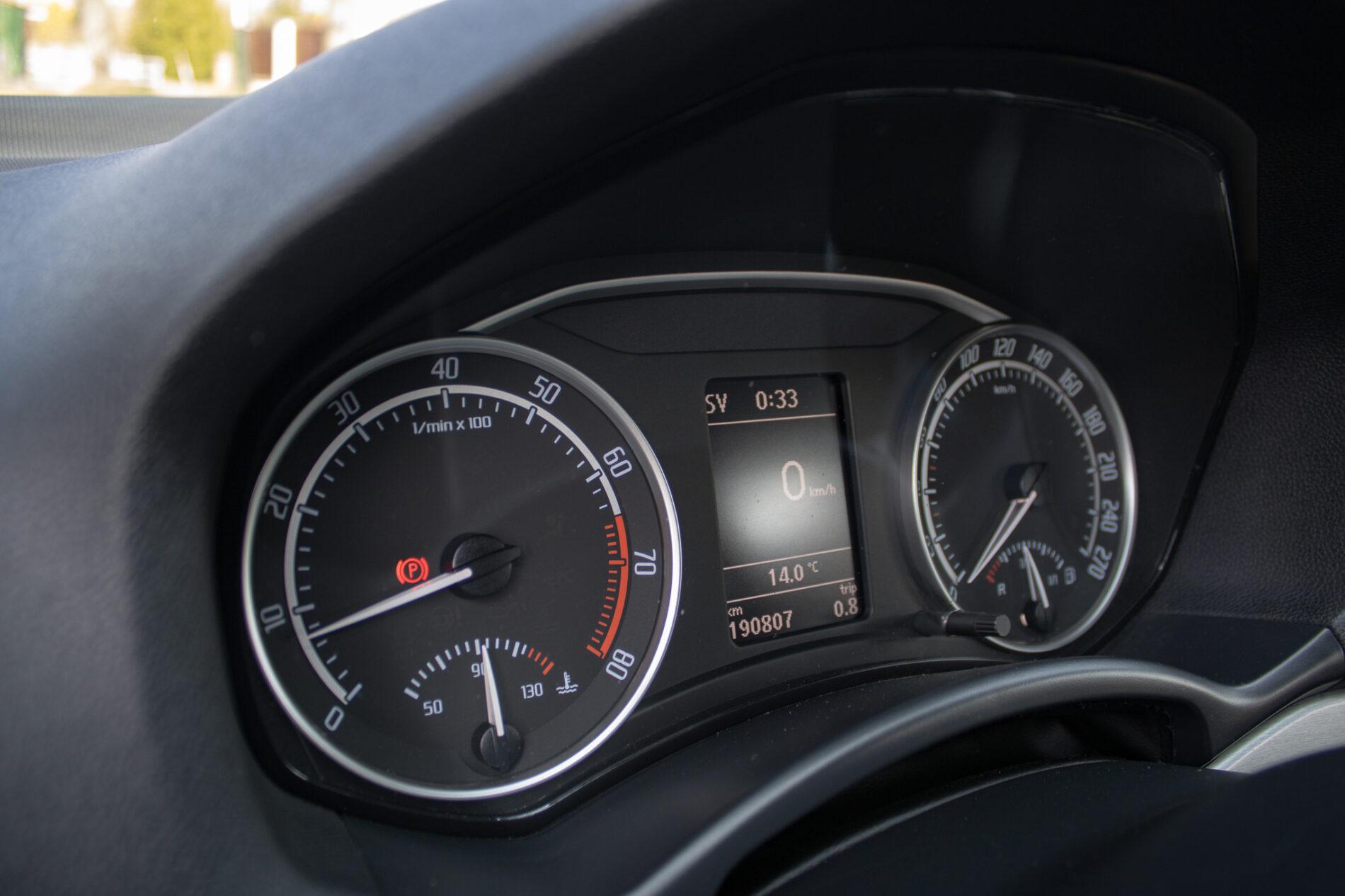 2011 Skoda Octavia RS, černá kombi, 190 807 km