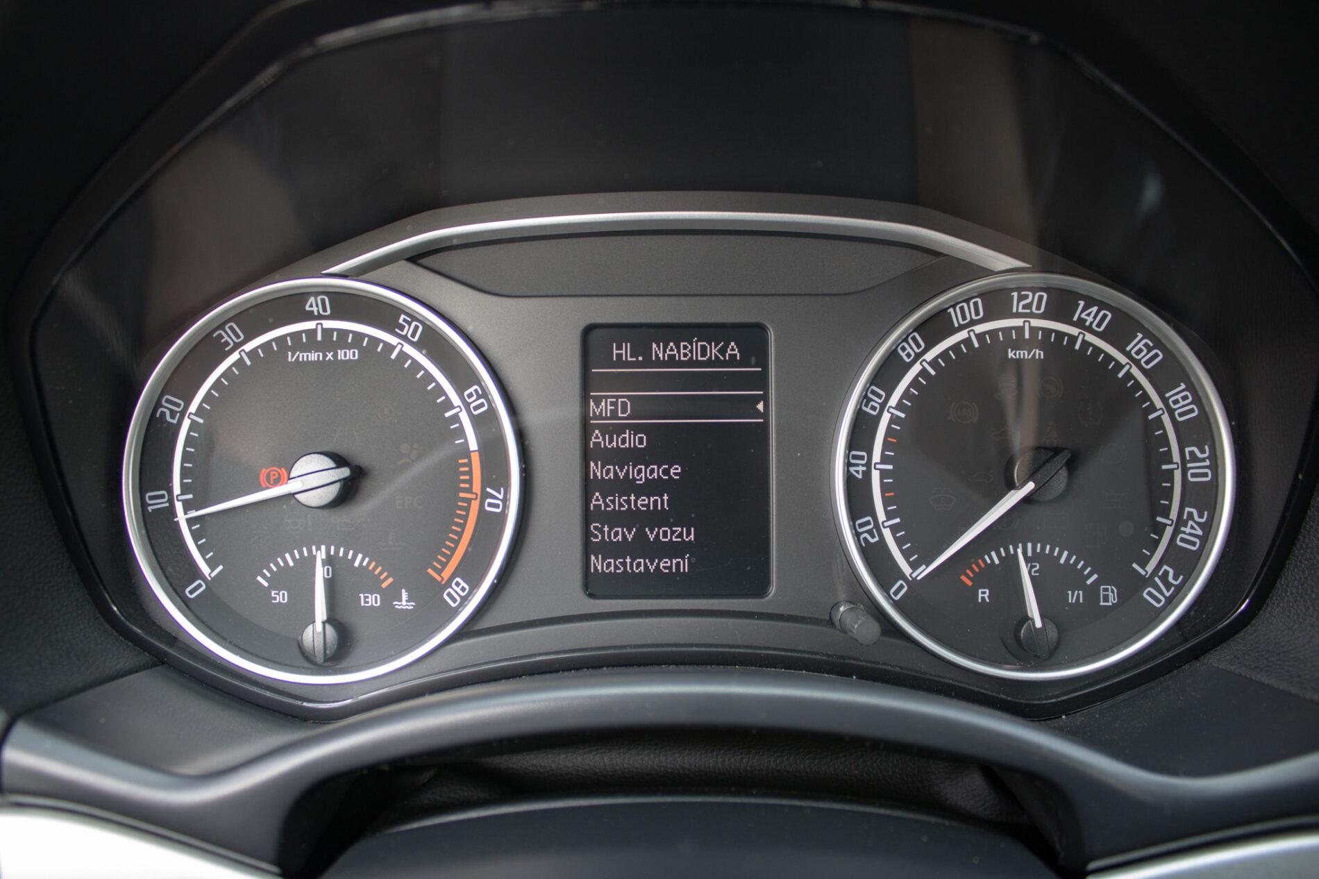 2011 Skoda Octavia RS, černá kombi, 190 807 km
