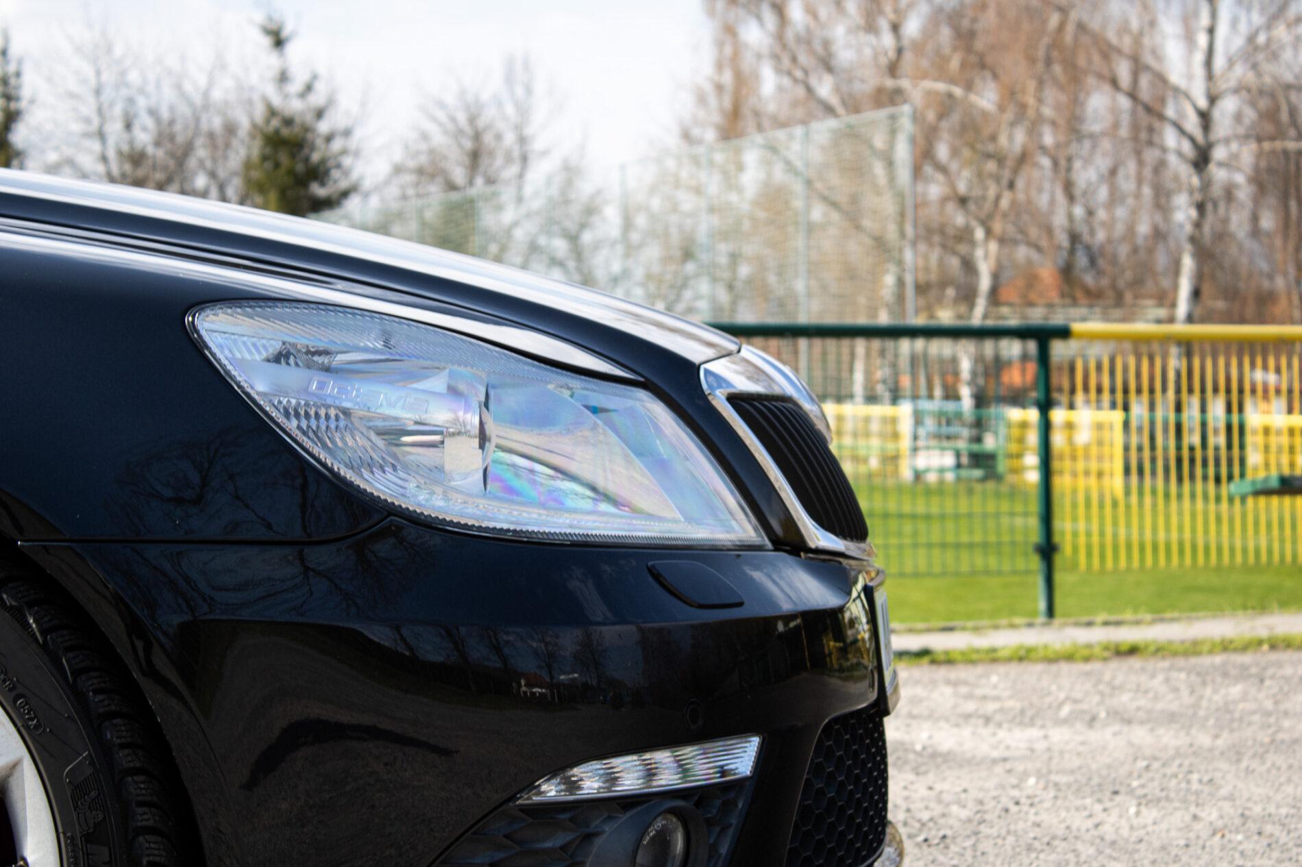 2011 Skoda Octavia RS, černá kombi, 190 807 km