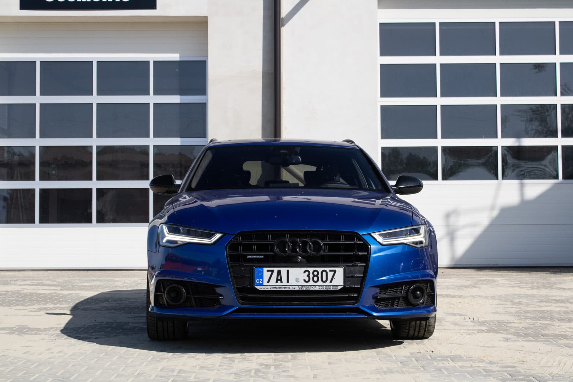 2017 AUDI A6, modrá kombi, 82 560 km