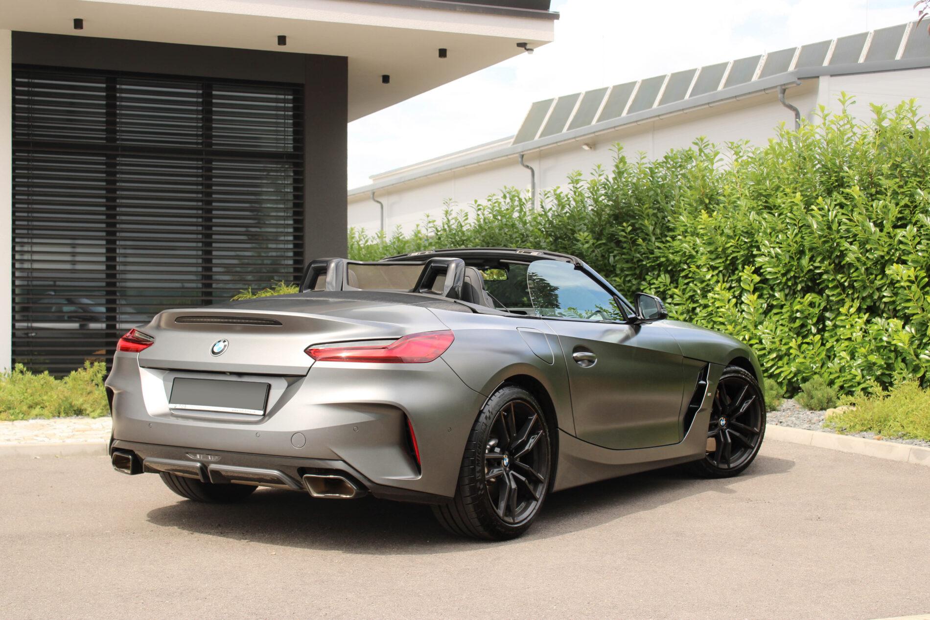 2024 BMW Z4 M40i, šedá kabriolet, 27 660 km