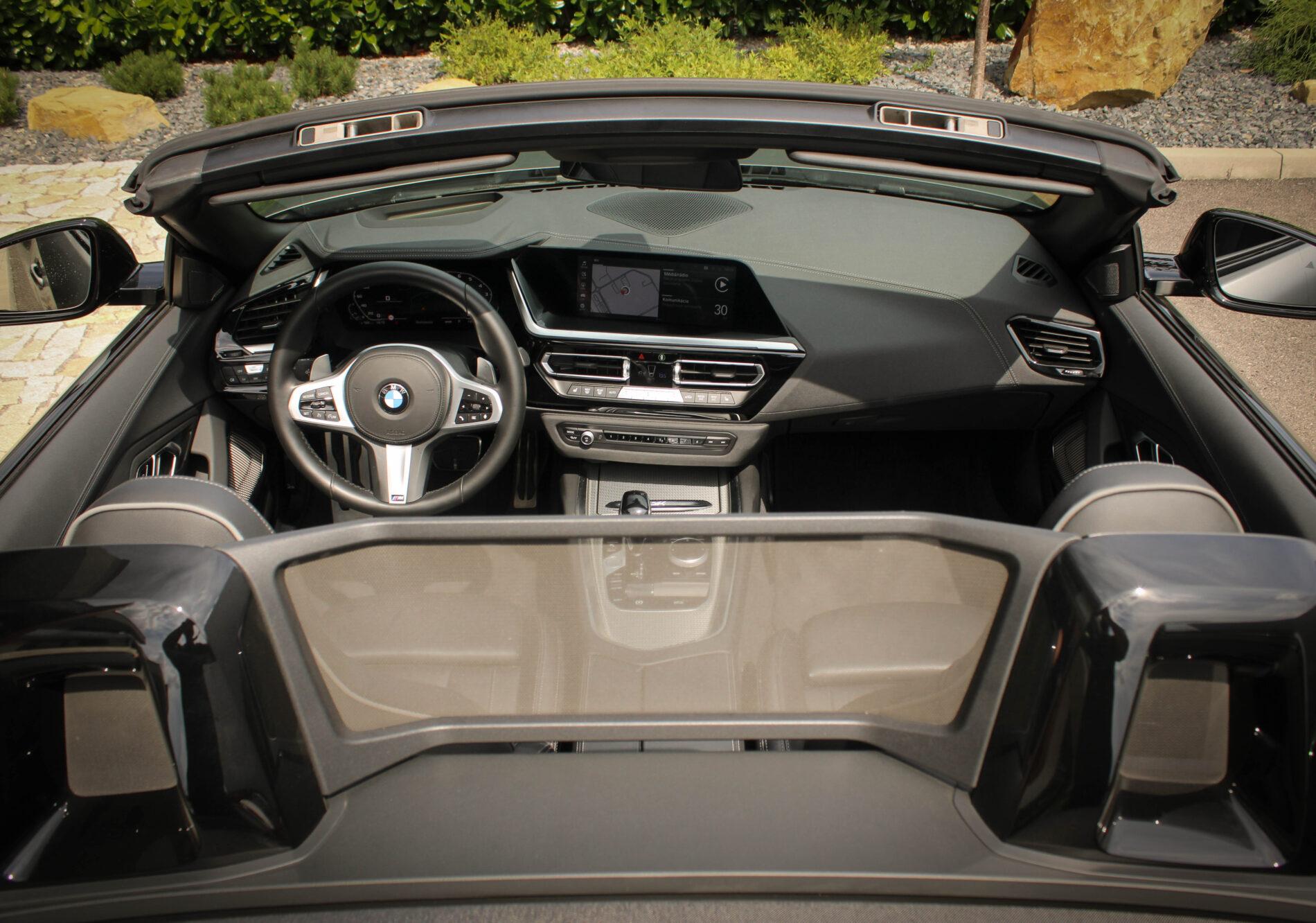 2024 BMW Z4 M40i, šedá kabriolet, 27 660 km