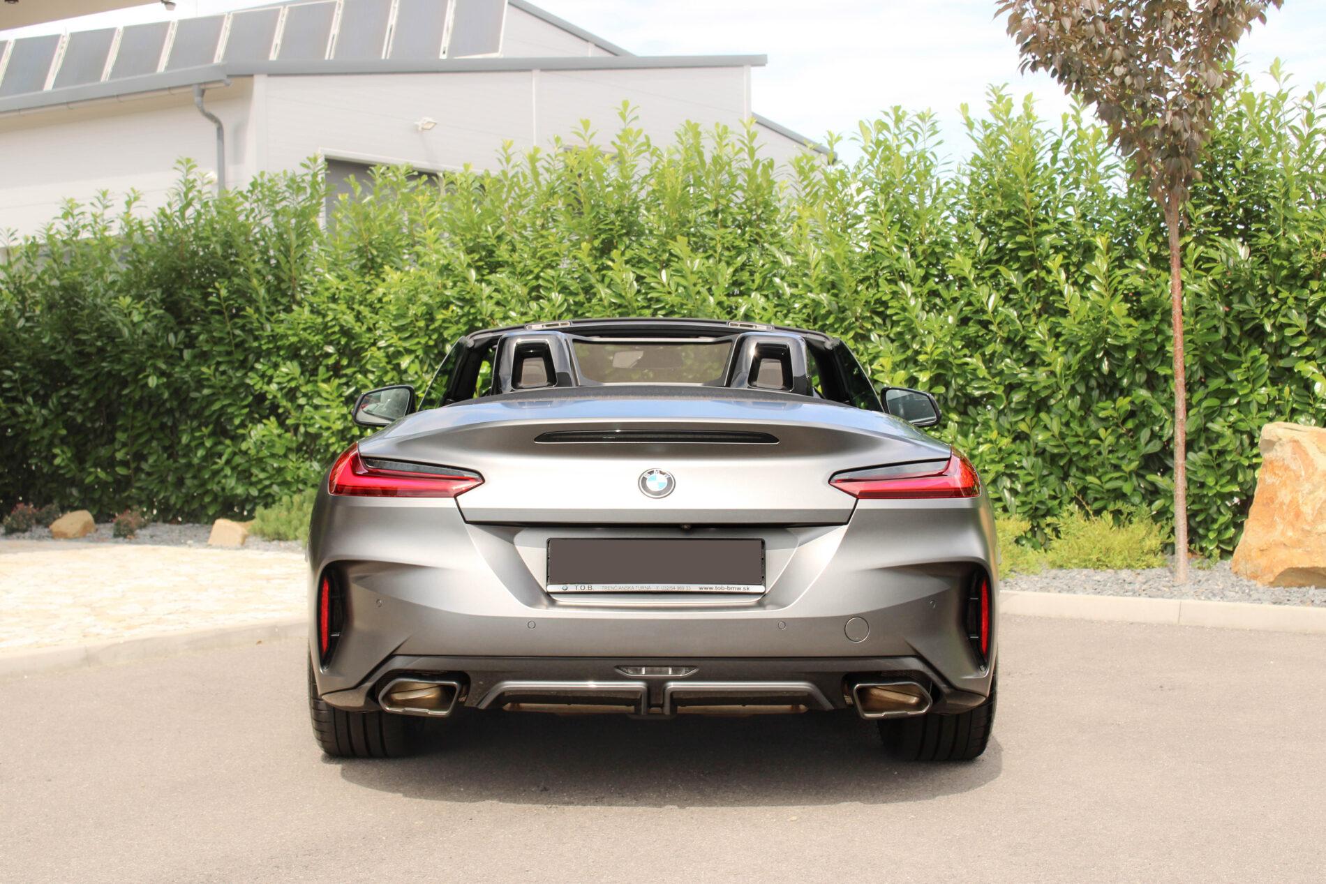 2024 BMW Z4 M40i, šedá kabriolet, 27 660 km