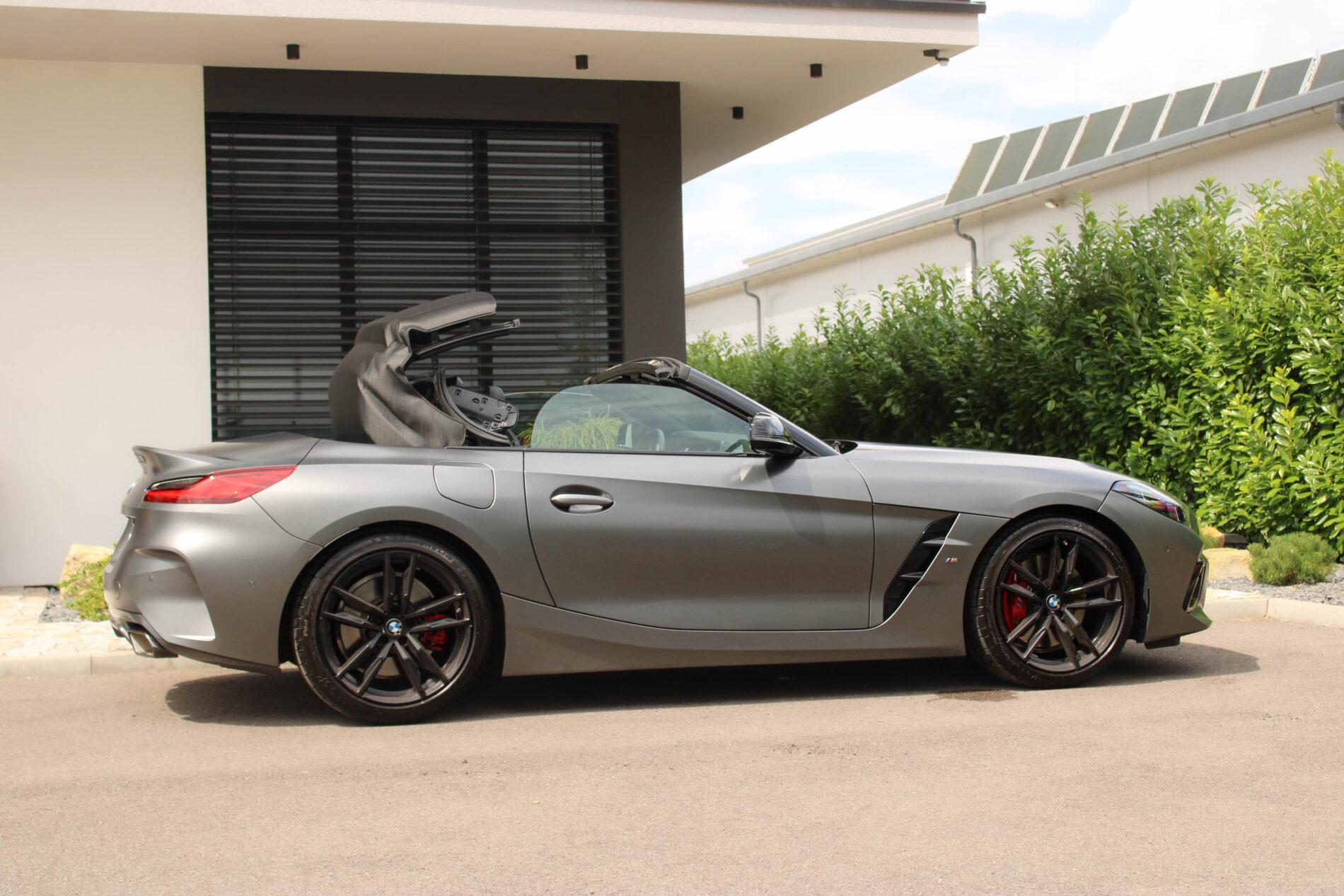 2024 BMW Z4 M40i, šedá kabriolet, 27 660 km
