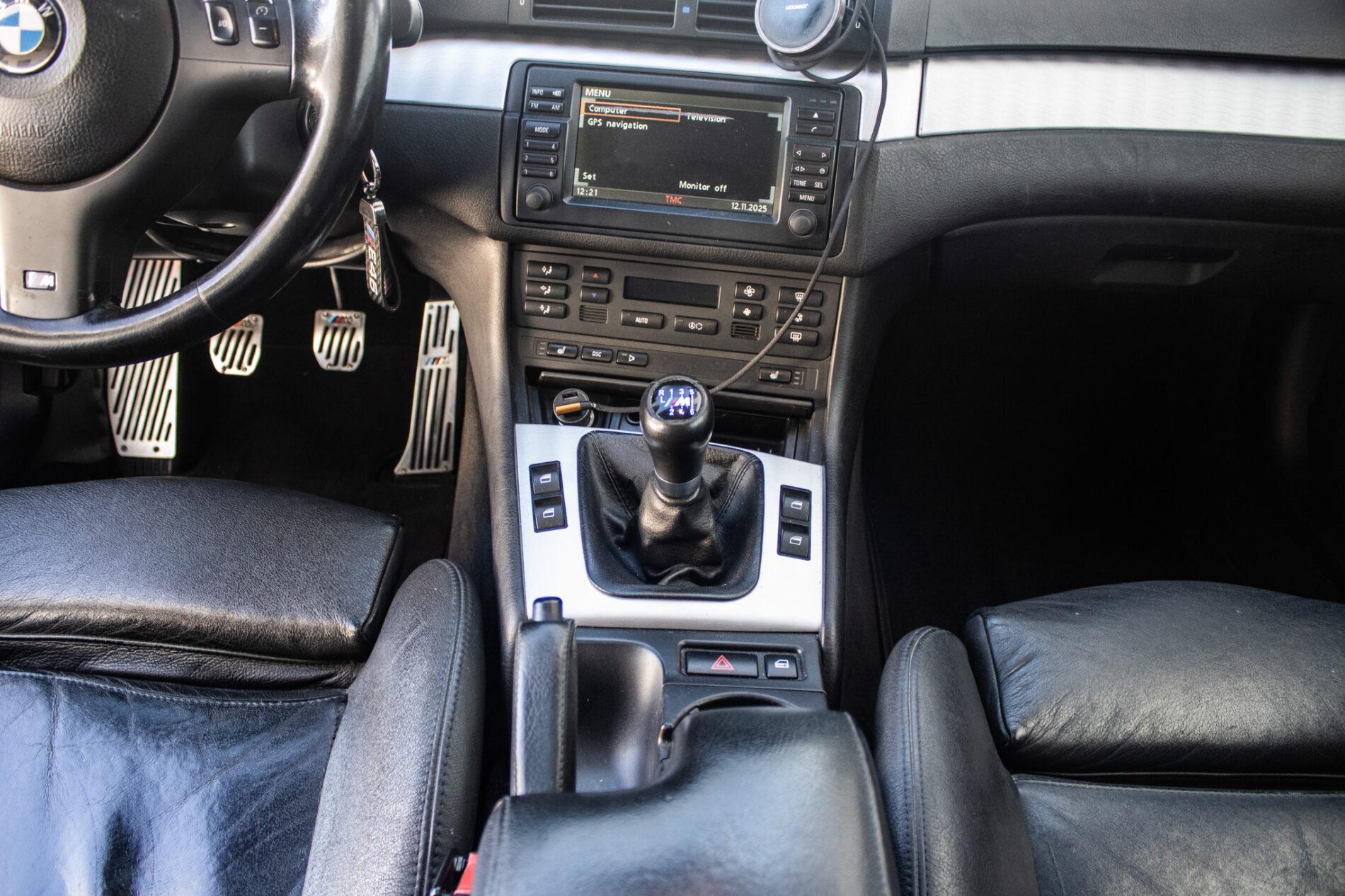 2003 BMW 330i, šedá kupé, 283 013 km