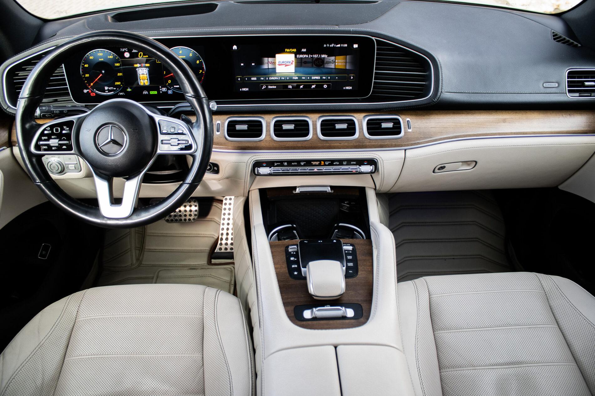 2021 Mercedes-Benz GLS 580, šedá suv, 109 687 km