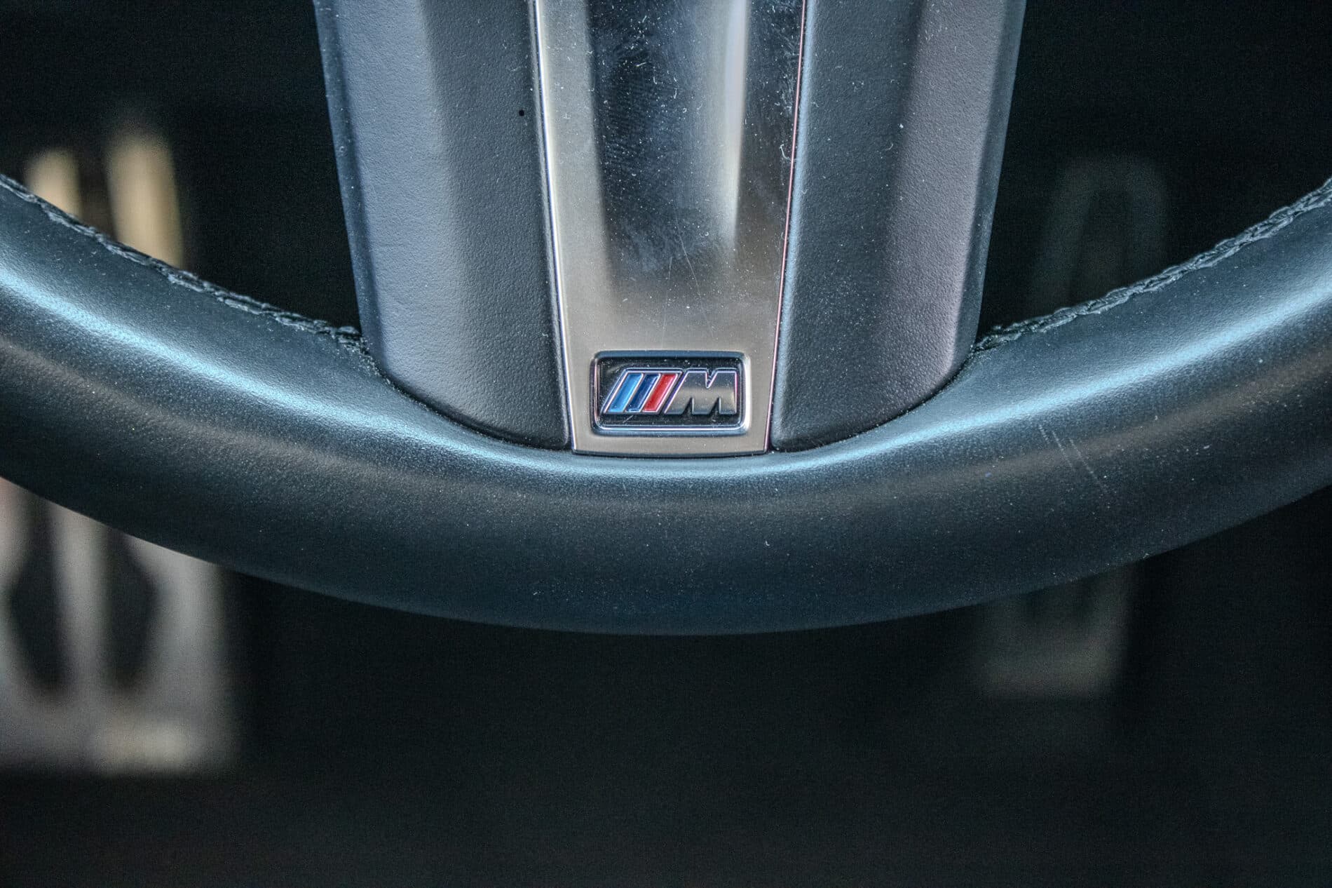 2020 BMW 135i, modrá hatchback, 65 383 km
