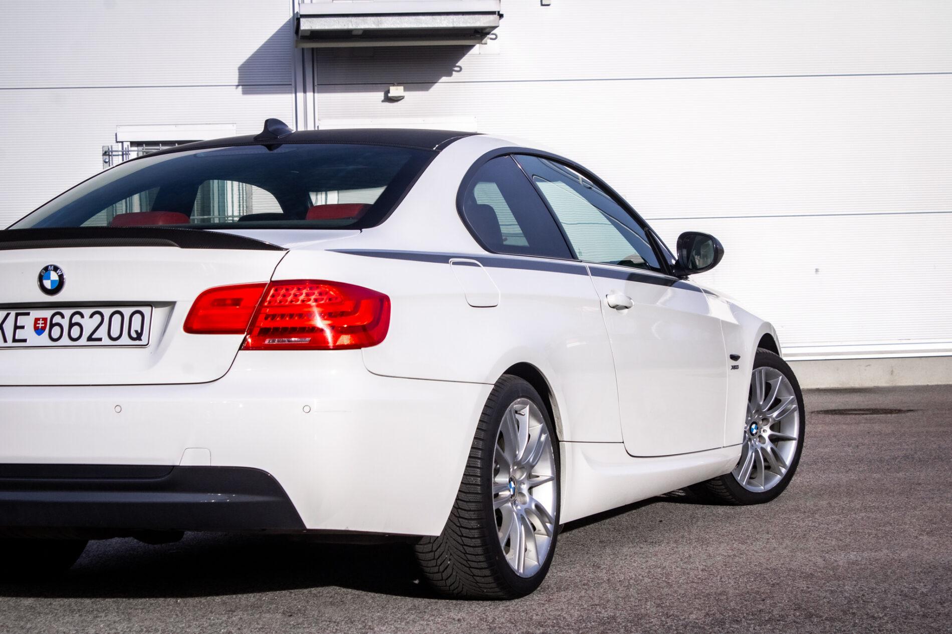 2010 BMW 330d, bílá kupé, 297 399 km