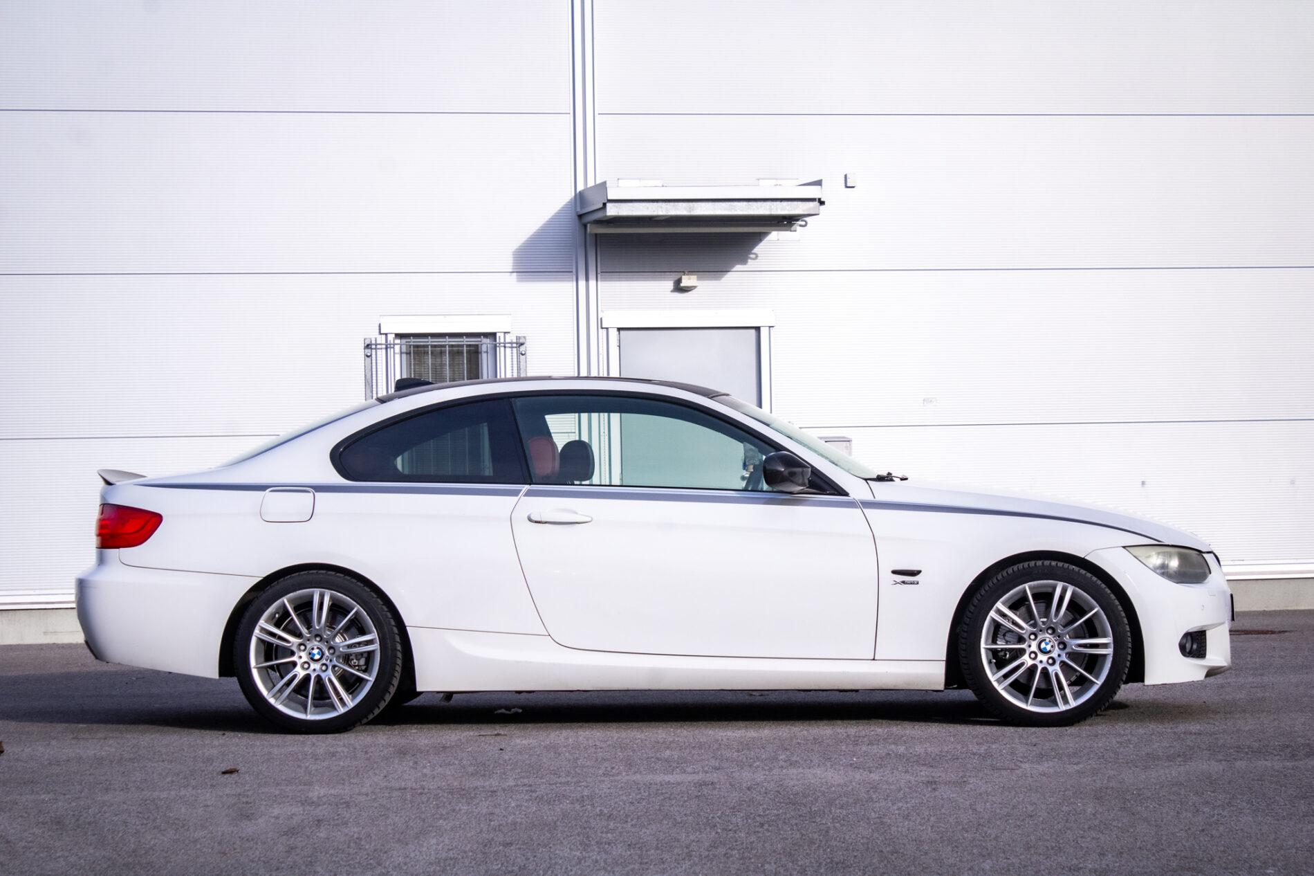 2010 BMW 330d, bílá kupé, 297 399 km