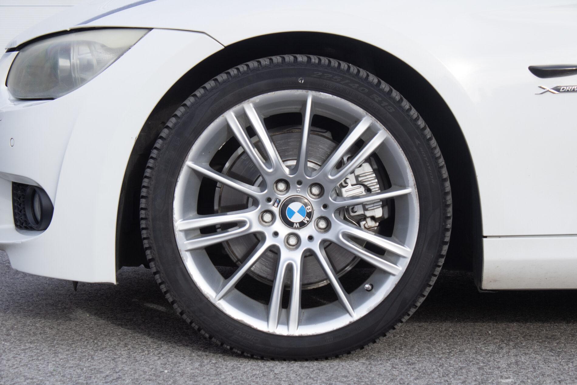 2010 BMW 330d, bílá kupé, 297 399 km