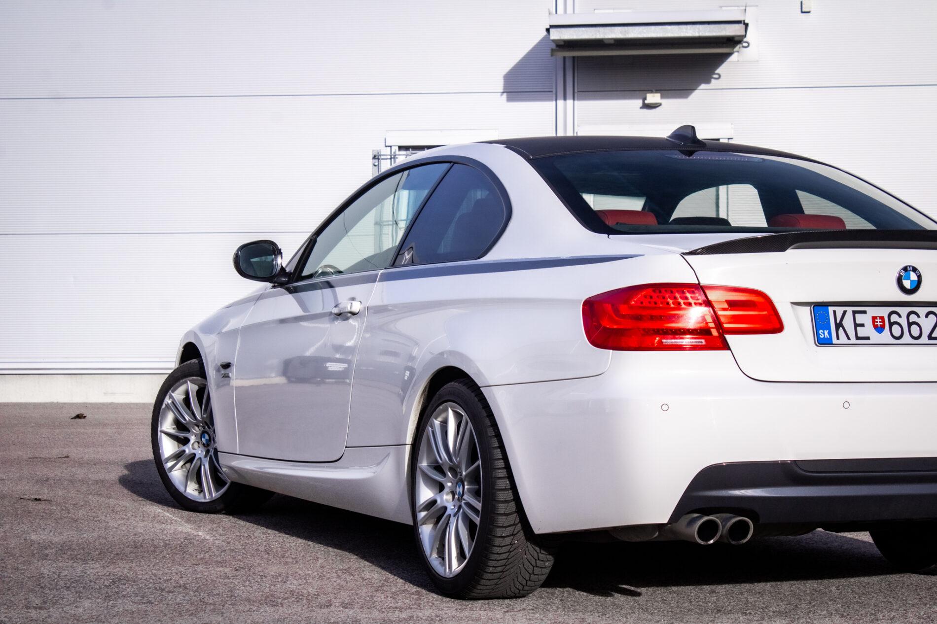 2010 BMW 330d, bílá kupé, 297 399 km