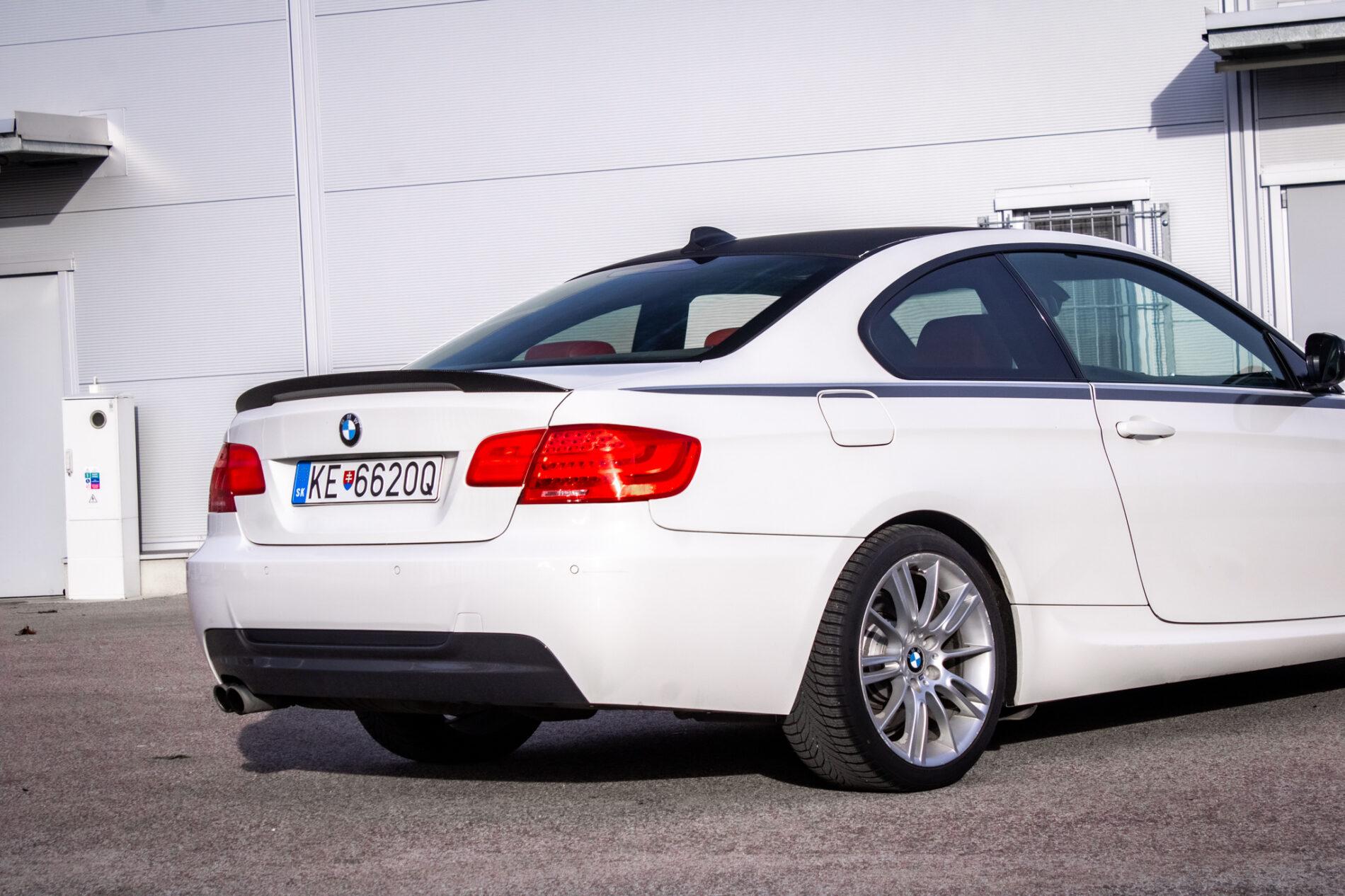 2010 BMW 330d, bílá kupé, 297 399 km