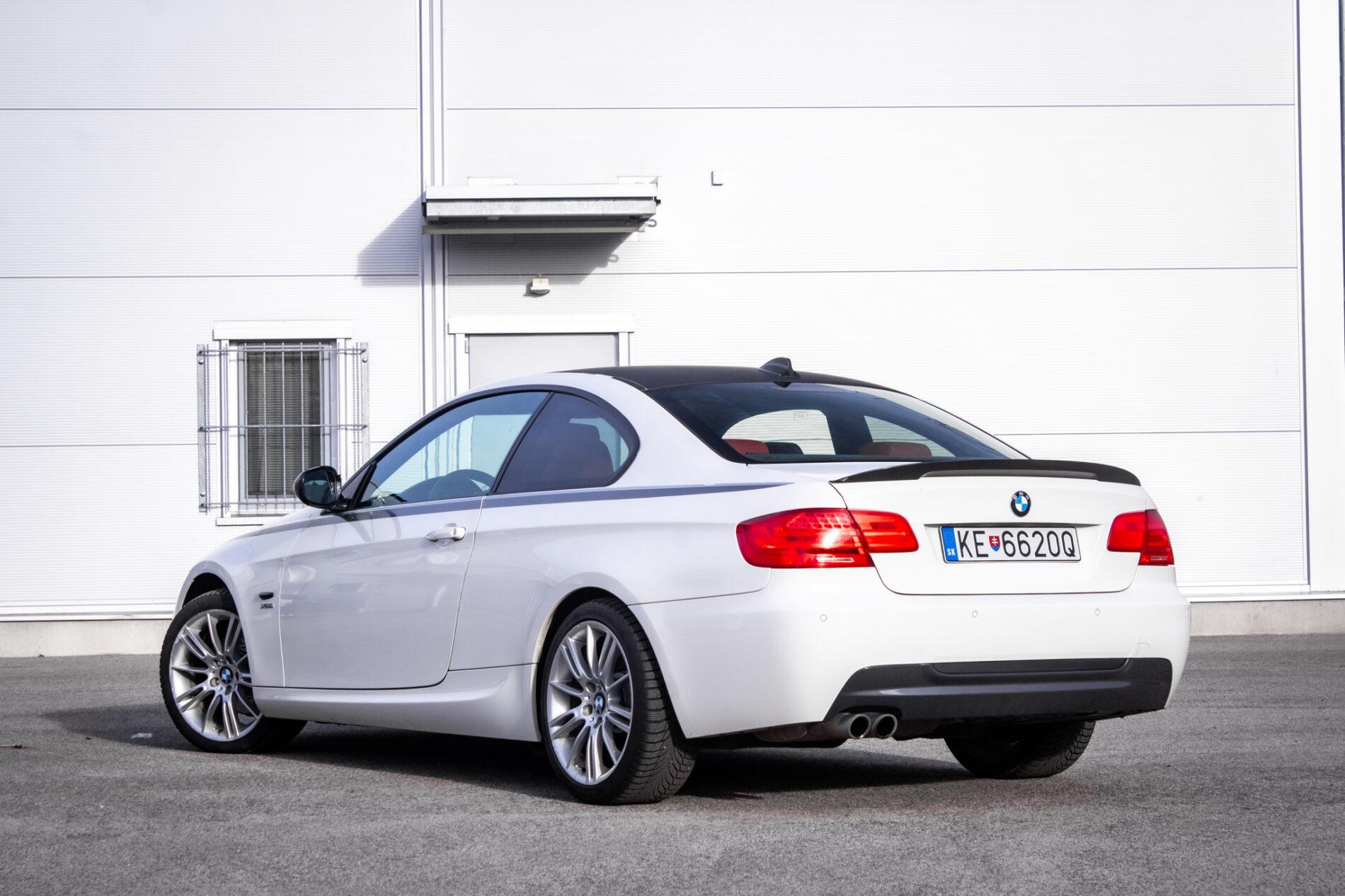 2010 BMW 330d, bílá kupé, 297 399 km
