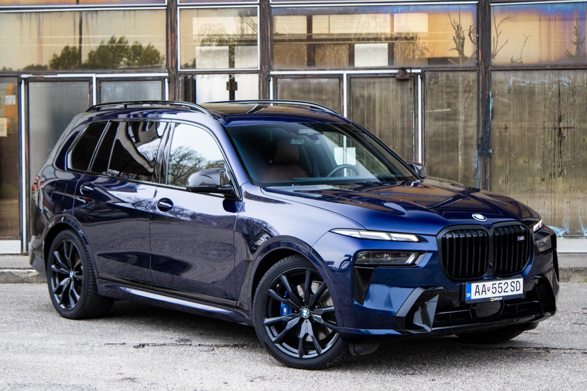 2024 BMW X7 M60i, modrá suv, 91 219 km