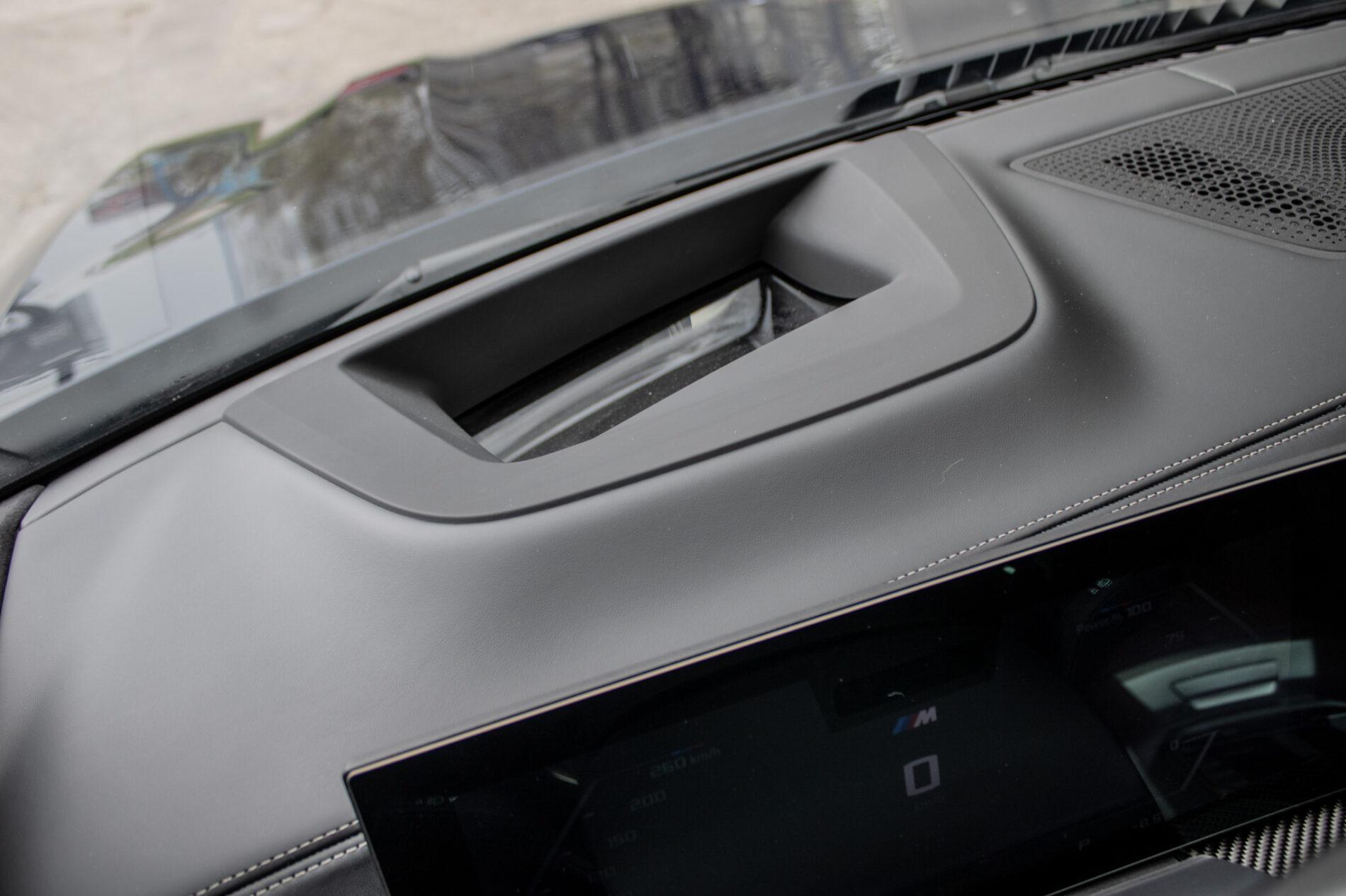 2024 BMW X7 M60i, modrá suv, 91 219 km