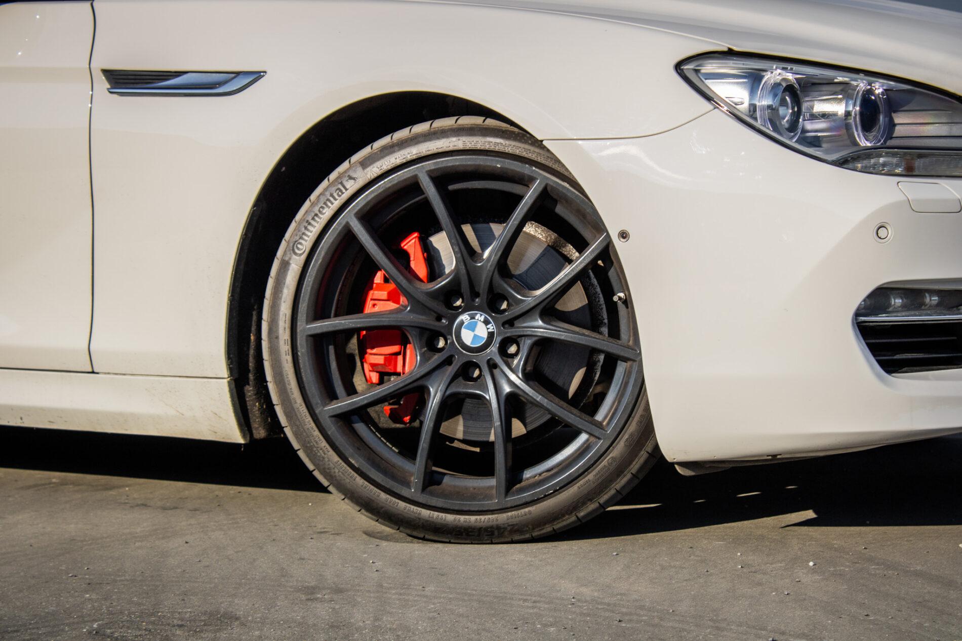 2011 BMW 640i, bílá kabriolet, 177 355 km