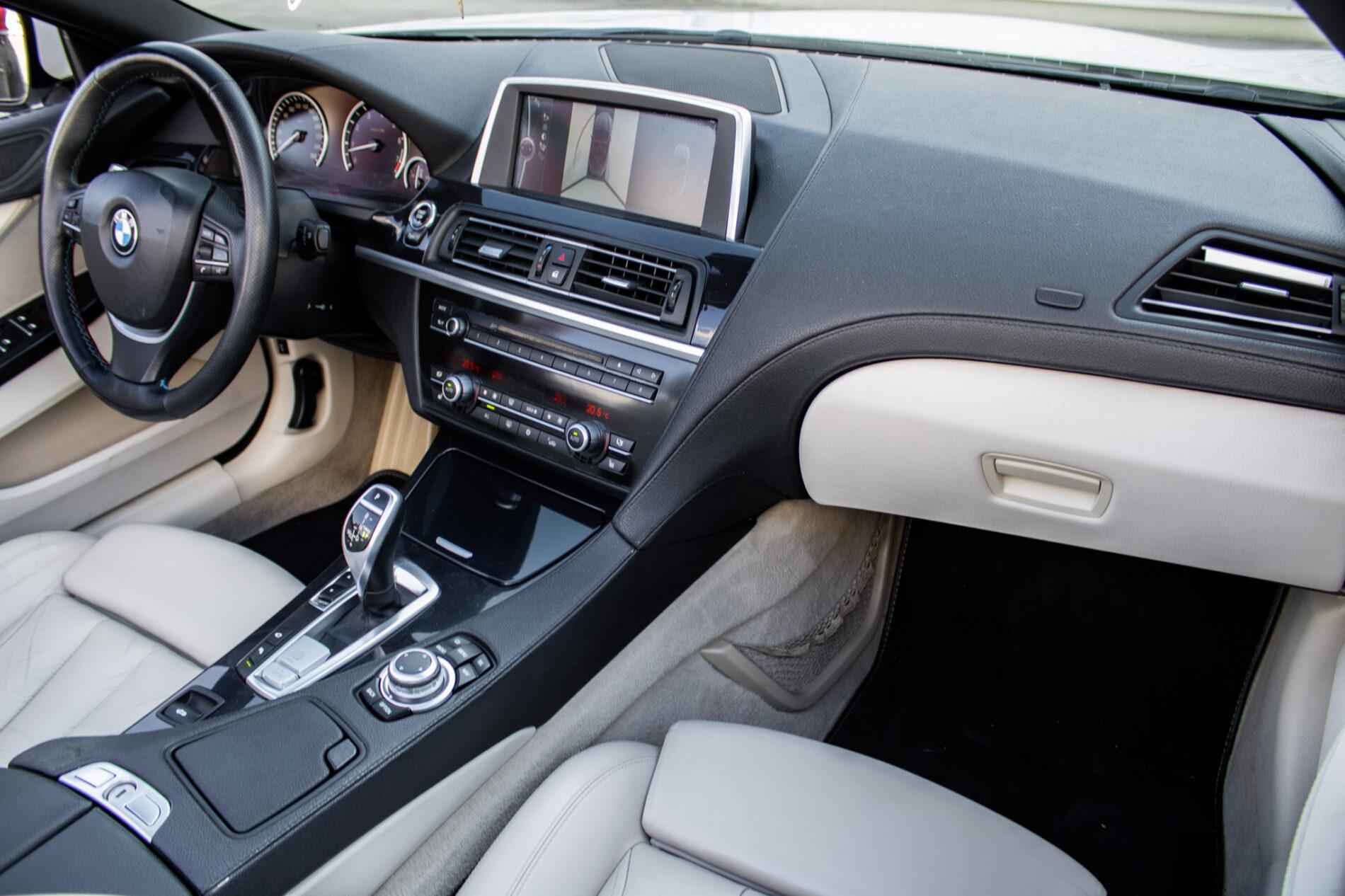 2011 BMW 640i, bílá kabriolet, 177 355 km