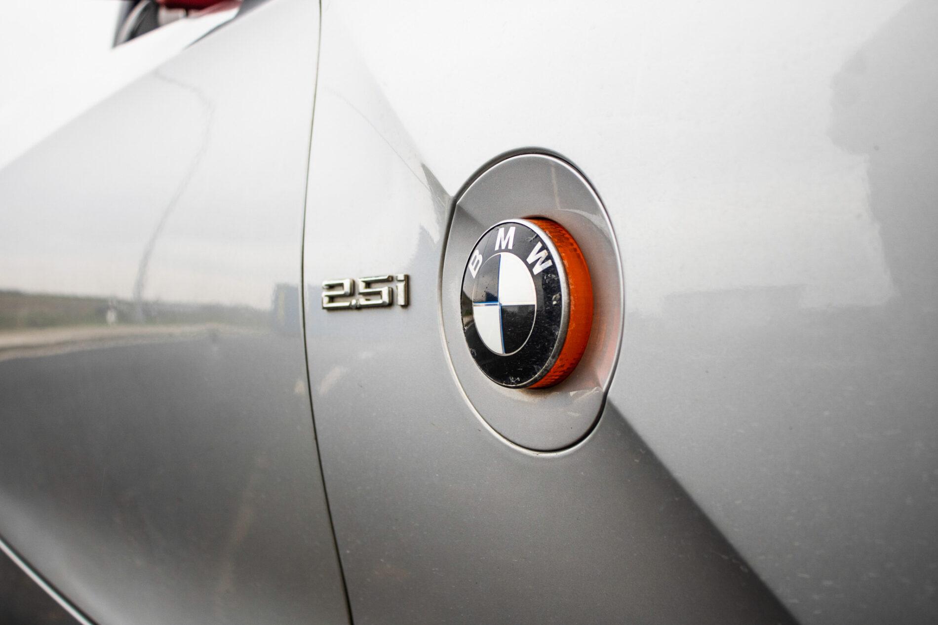 2003 BMW Z4, stříbrná kabriolet, 158 040 km