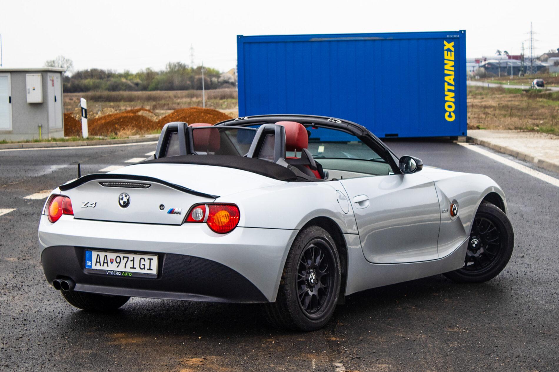 2003 BMW Z4, stříbrná kabriolet, 158 040 km