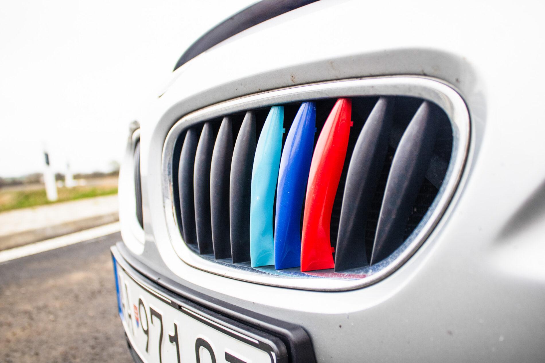 2003 BMW Z4, stříbrná kabriolet, 158 040 km