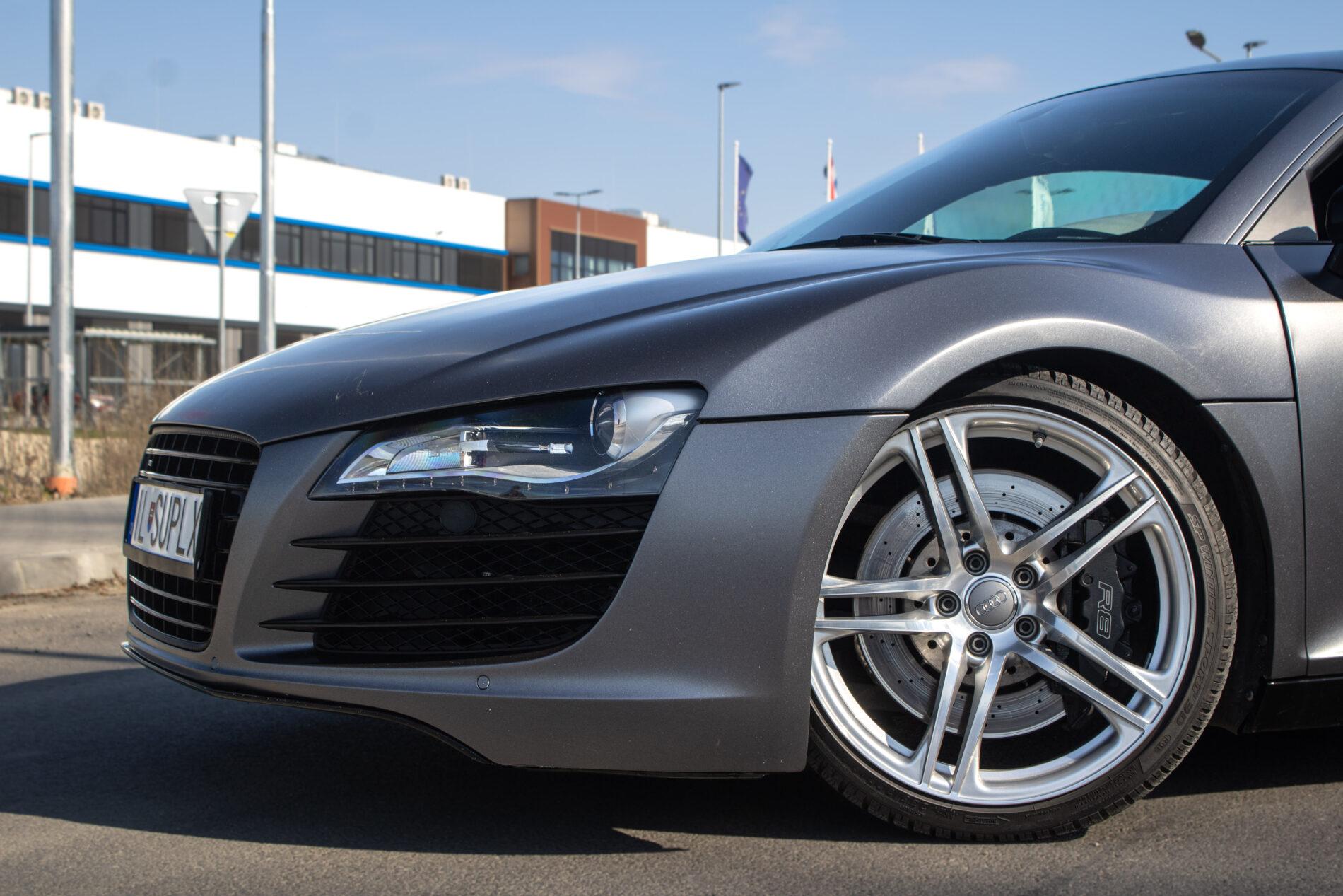 2007 AUDI R8, šedá kupé, 71 374 km