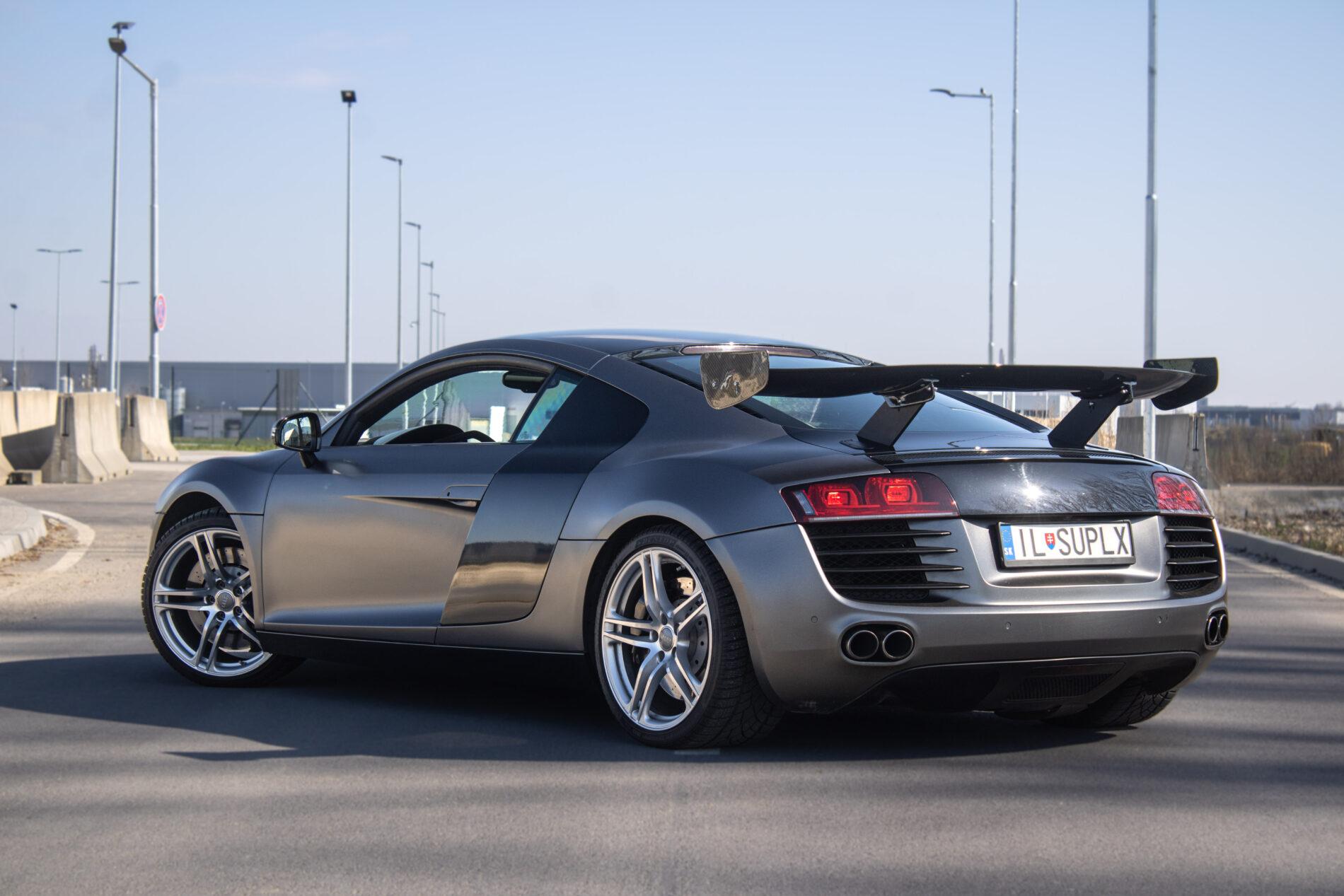2007 AUDI R8, šedá kupé, 71 374 km