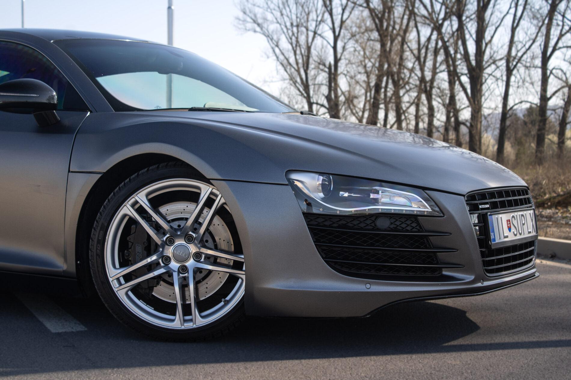 2007 AUDI R8, šedá kupé, 71 374 km