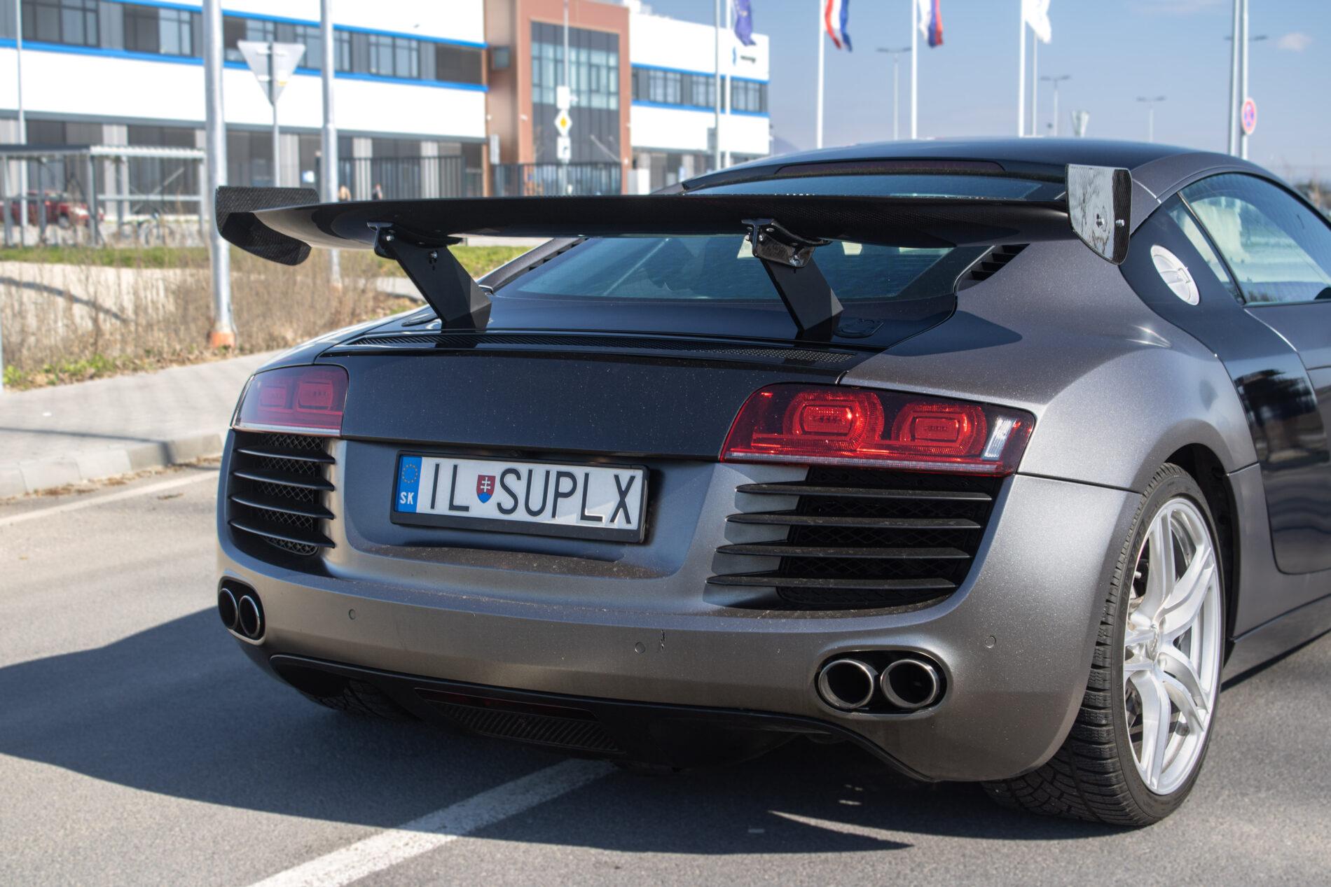 2007 AUDI R8, šedá kupé, 71 374 km
