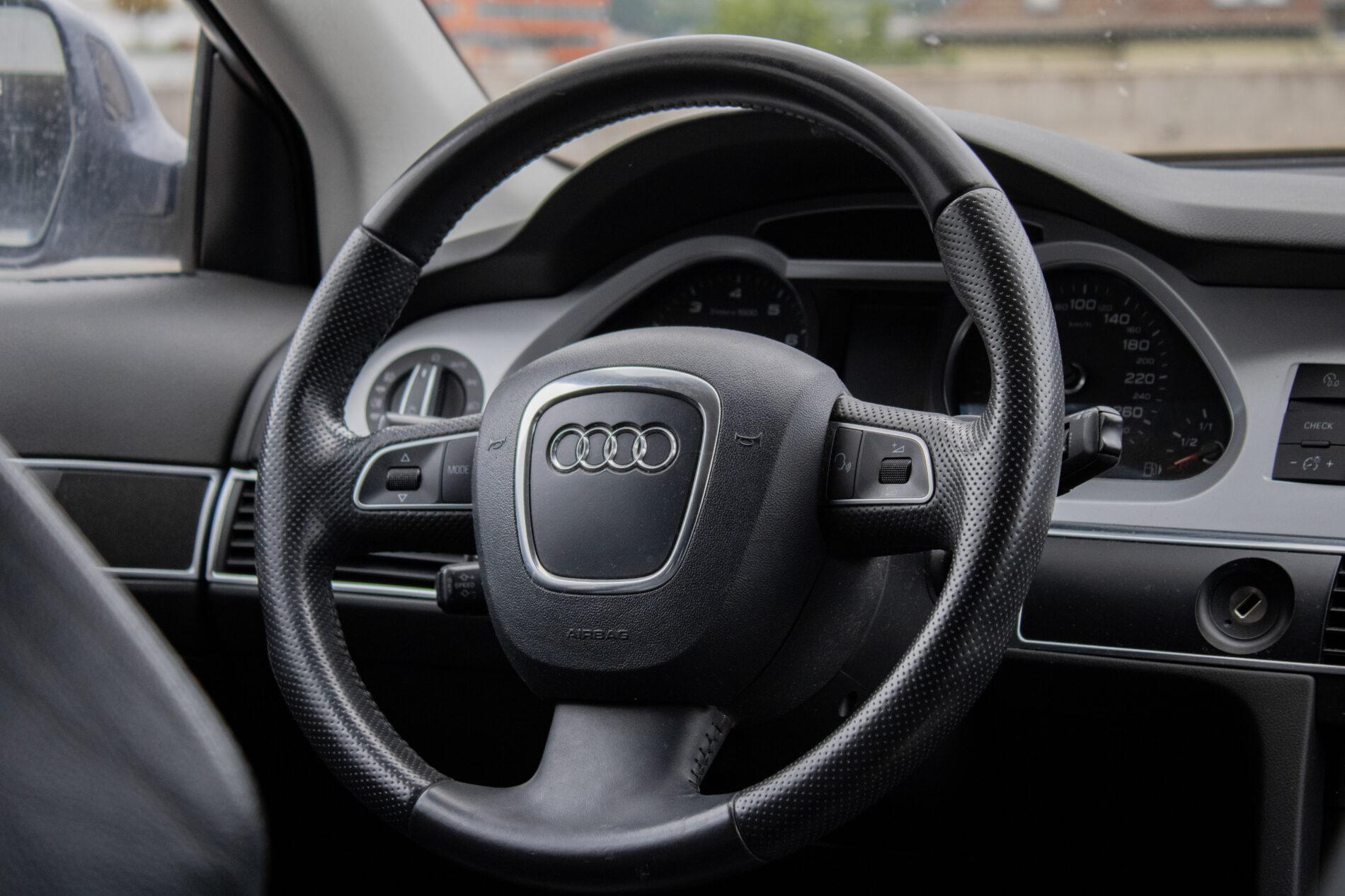 2011 AUDI A6, šedá kombi, 223 133 km