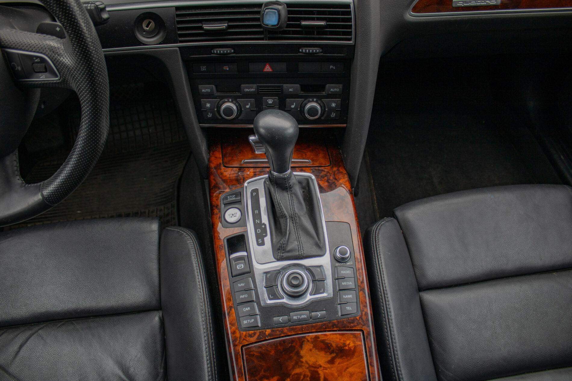 2011 AUDI A6, šedá kombi, 223 133 km
