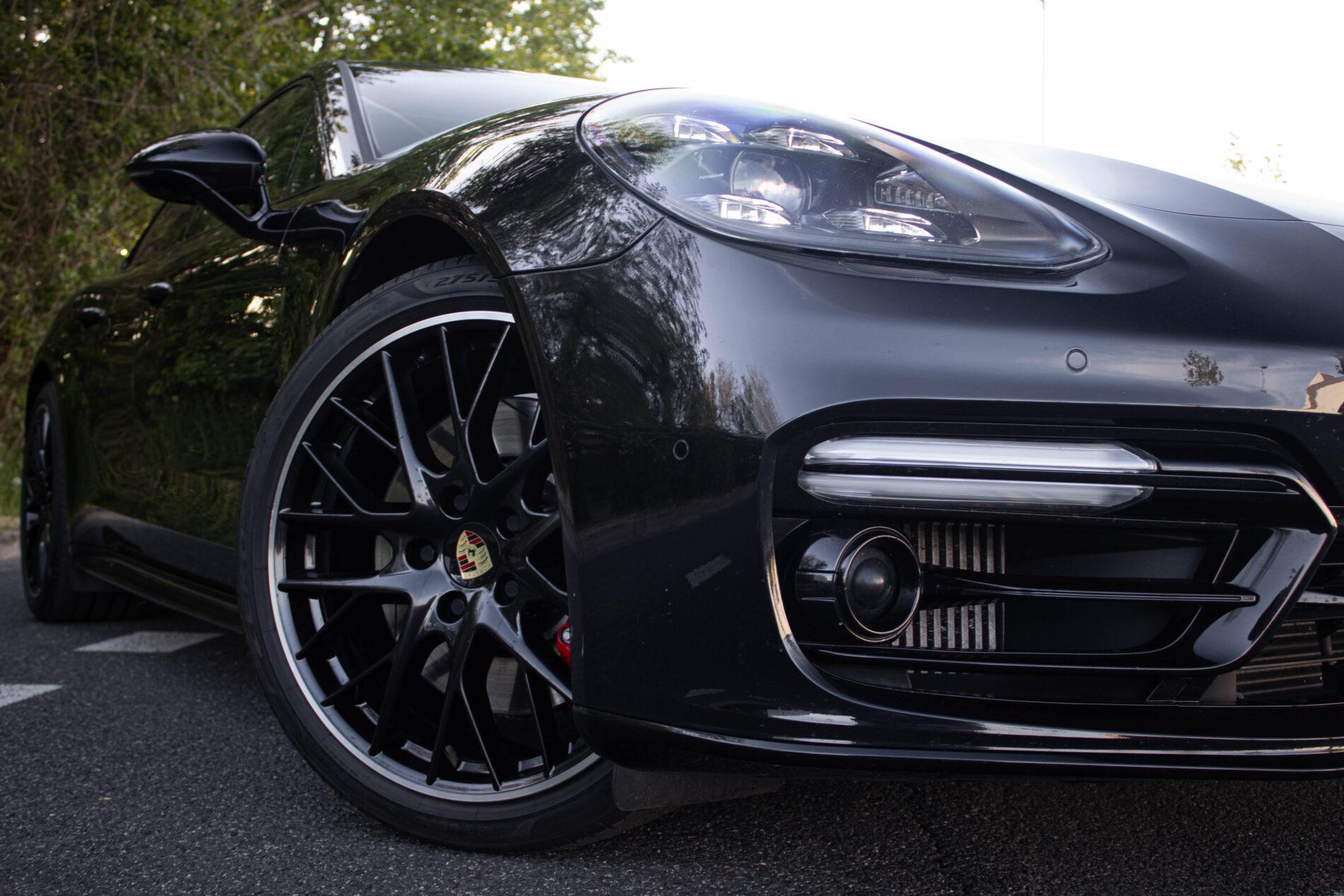 2019 Porsche Panamera GTS, černá kombi, 81 950 km