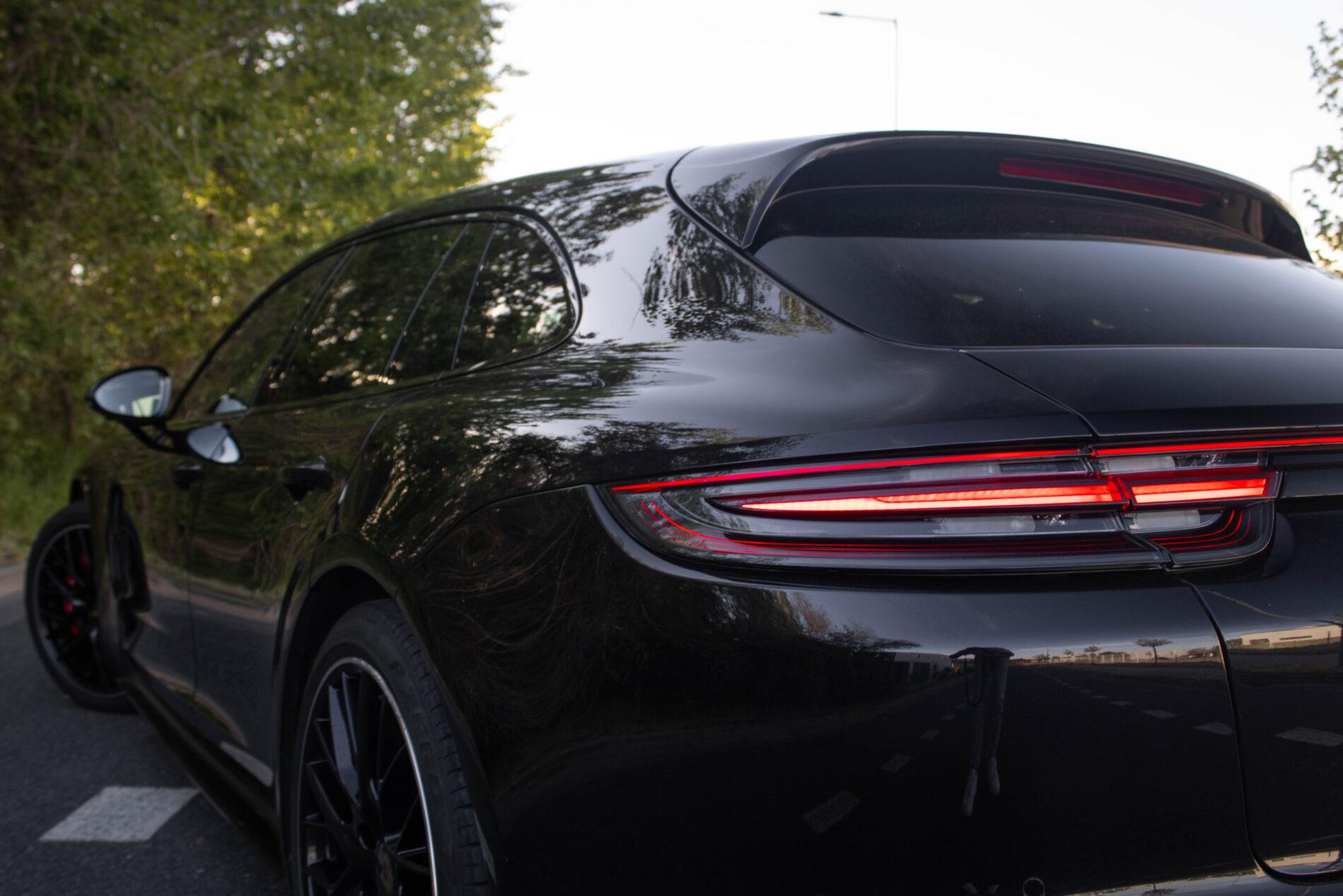 2019 Porsche Panamera GTS, černá kombi, 81 950 km