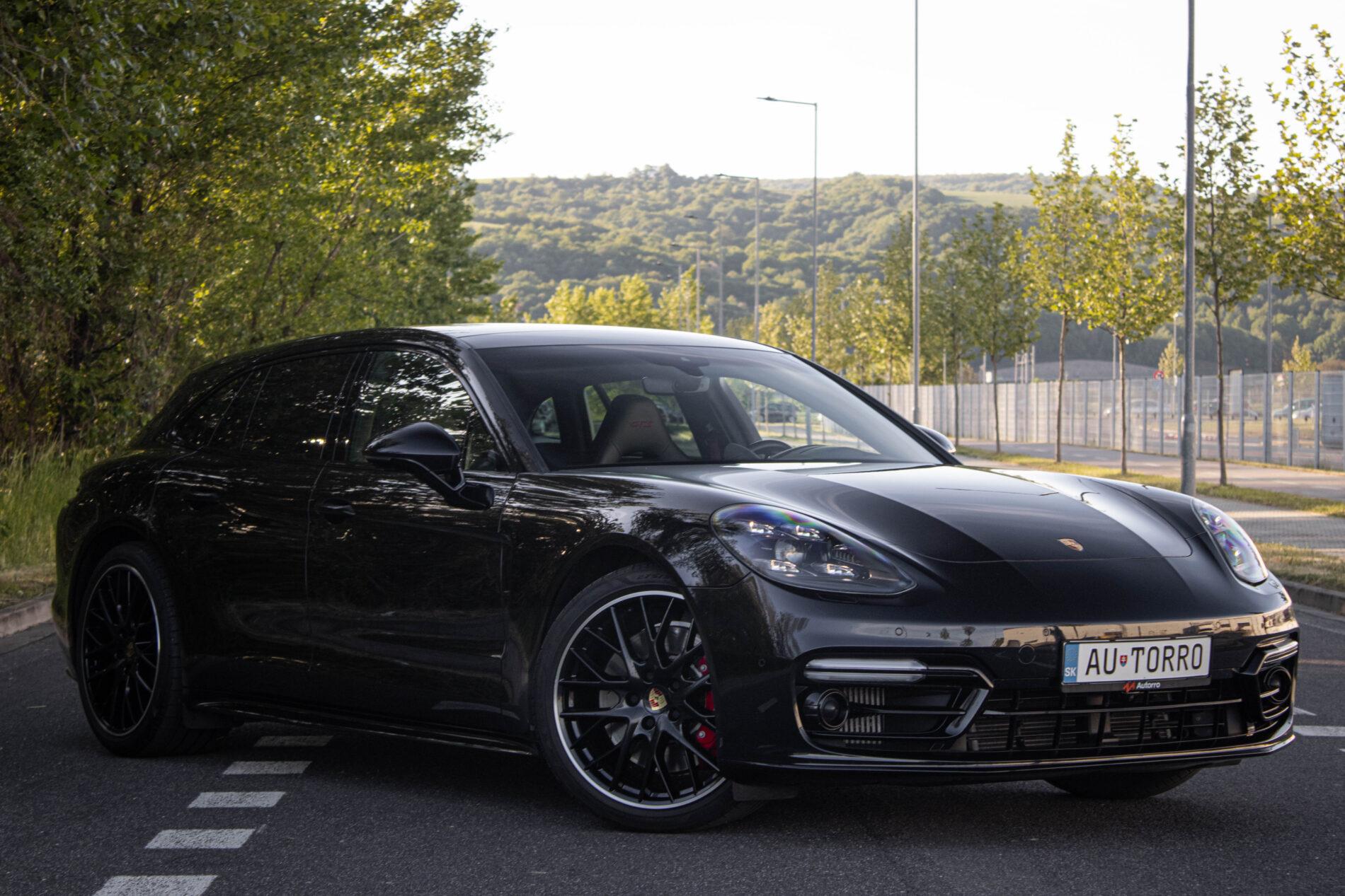 2019 Porsche Panamera GTS, černá kombi, 81 950 km