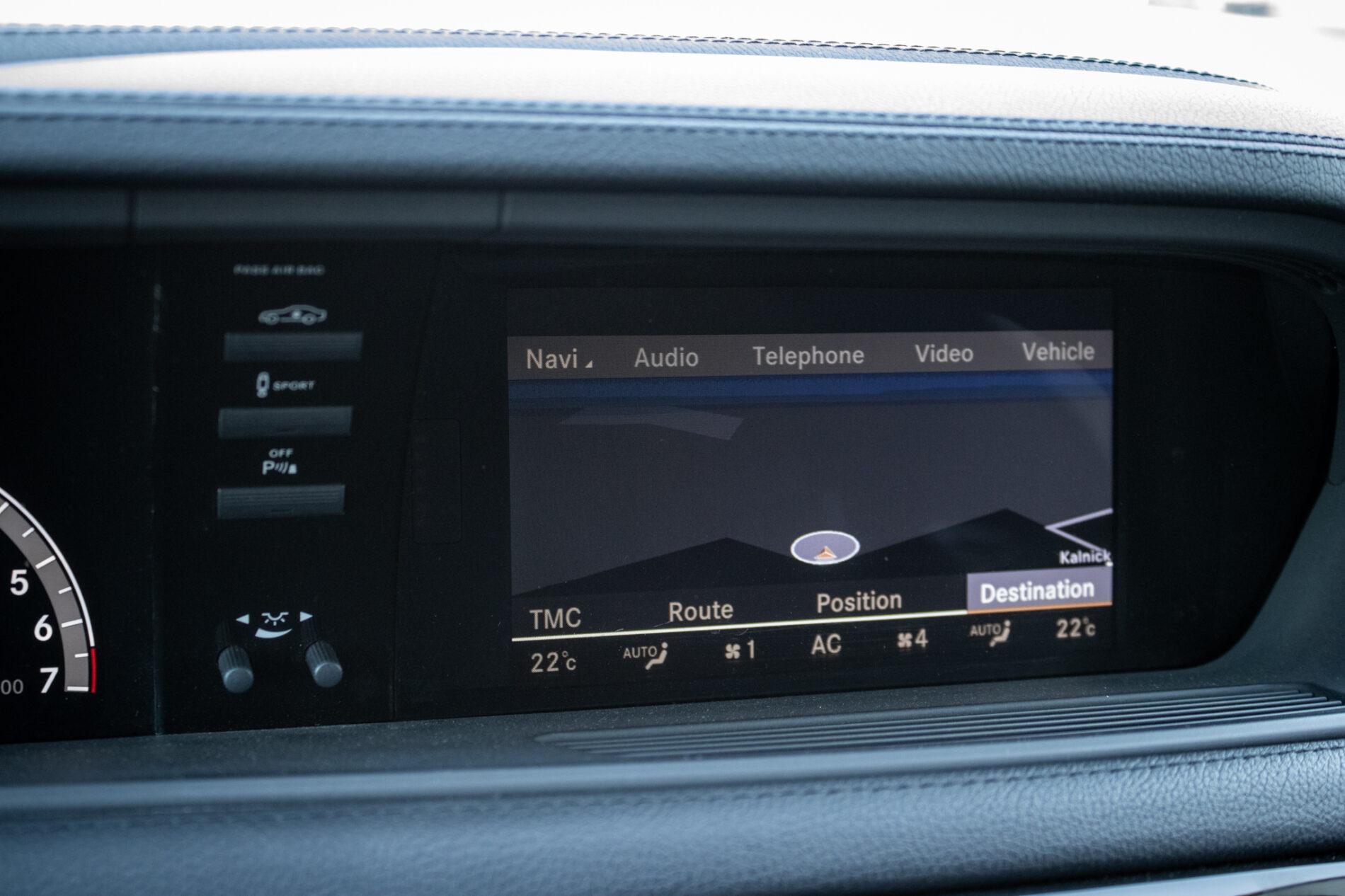 2011 Mercedes-Benz CL 500, bílá kupé, 217 725 km