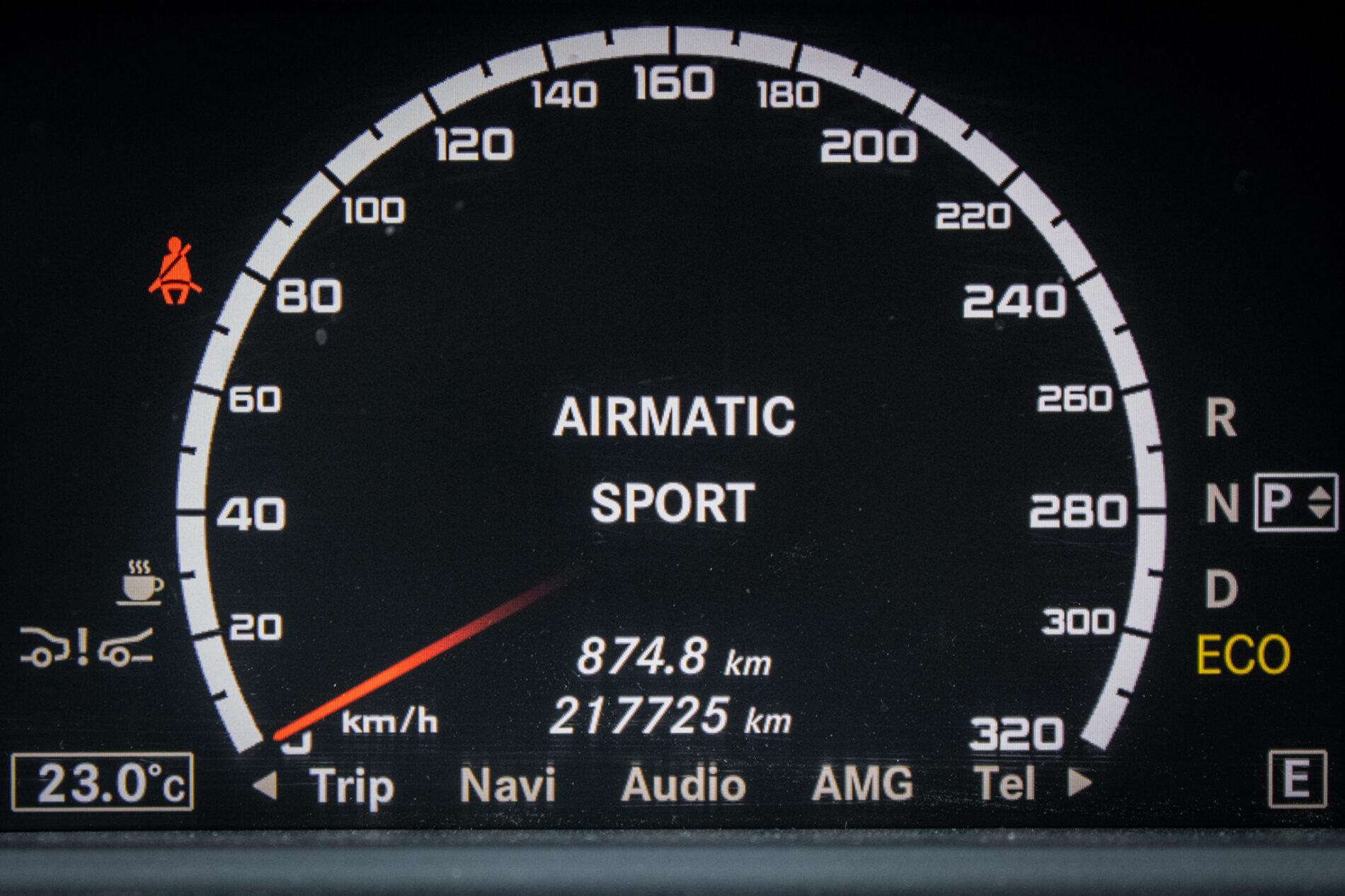 2011 Mercedes-Benz CL 500, bílá kupé, 217 725 km