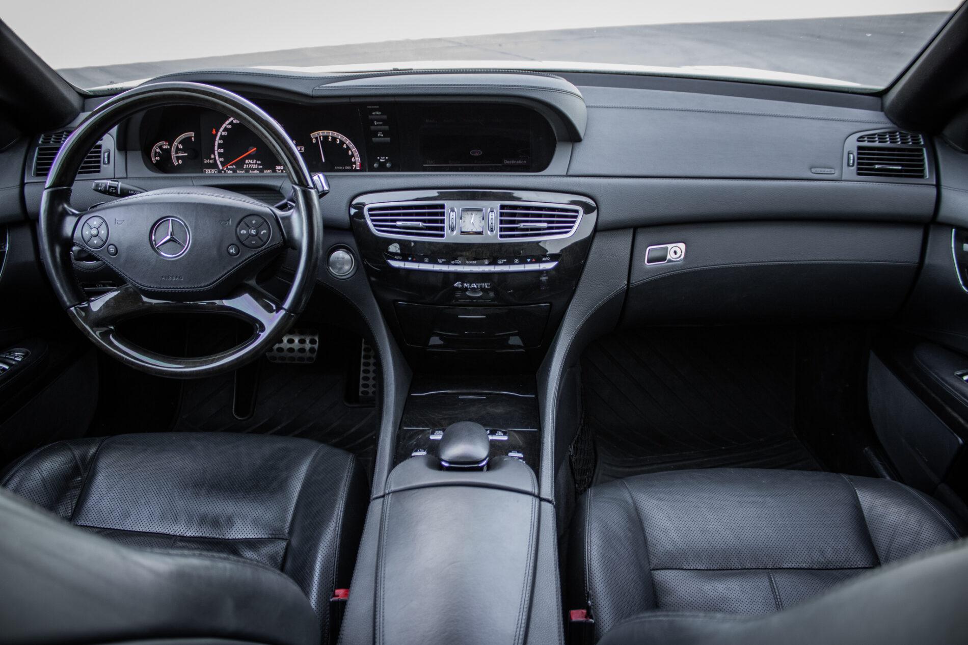 2011 Mercedes-Benz CL 500, bílá kupé, 217 725 km