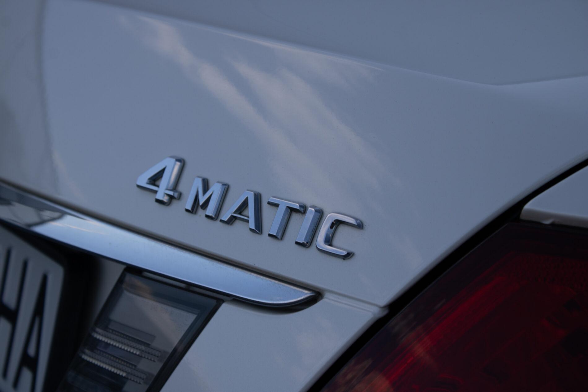 2011 Mercedes-Benz CL 500, bílá kupé, 217 725 km