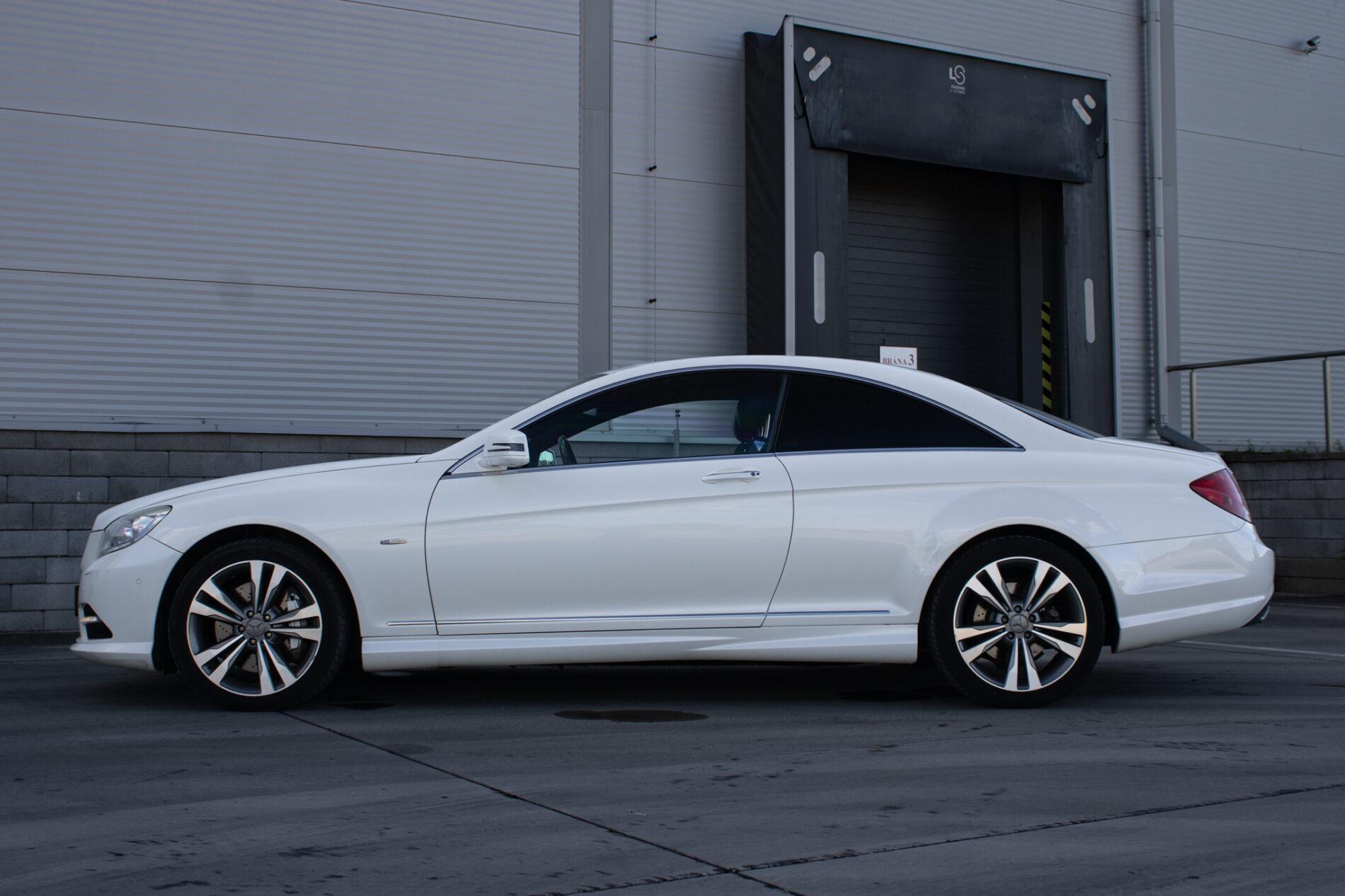 2011 Mercedes-Benz CL 500, bílá kupé, 217 725 km