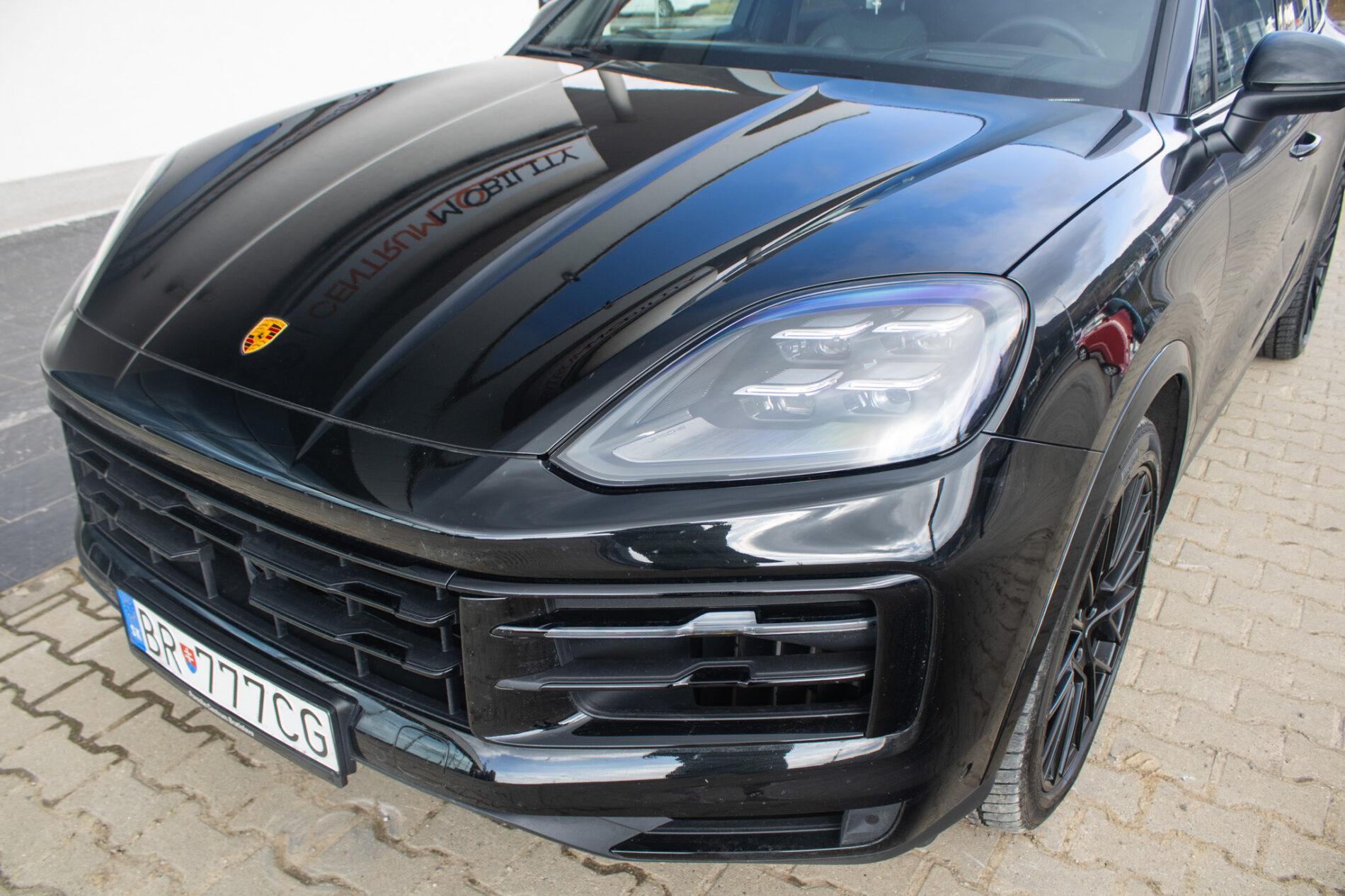 2023 Porsche Cayenne S, černá suv, 37 493 km