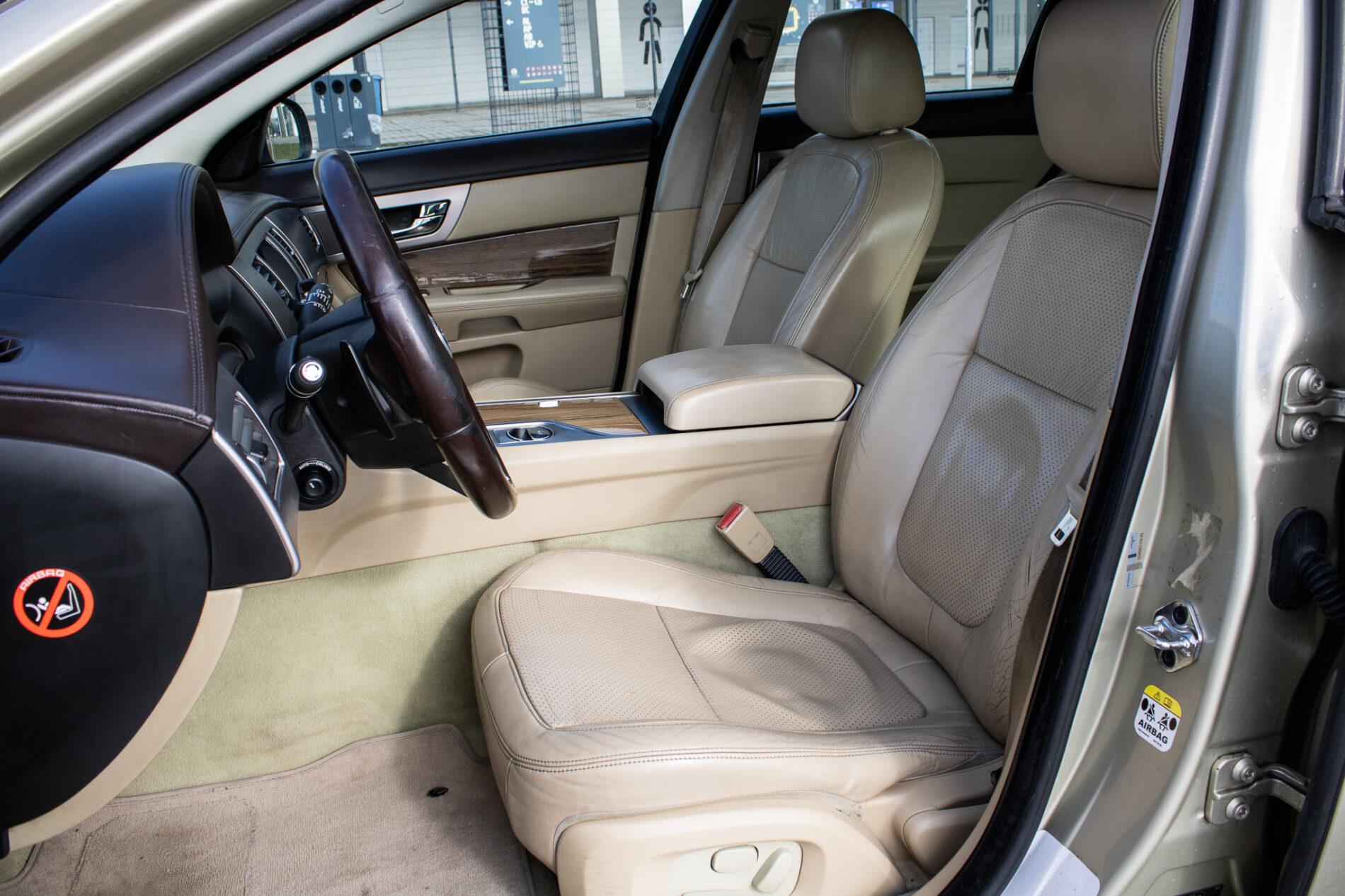 2008 Jaguar XF, zlatá sedan, 288 669 km