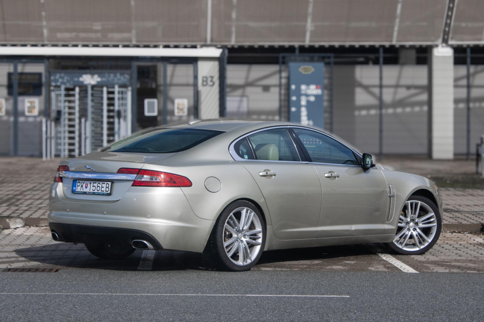 2008 Jaguar XF, zlatá sedan, 288 669 km
