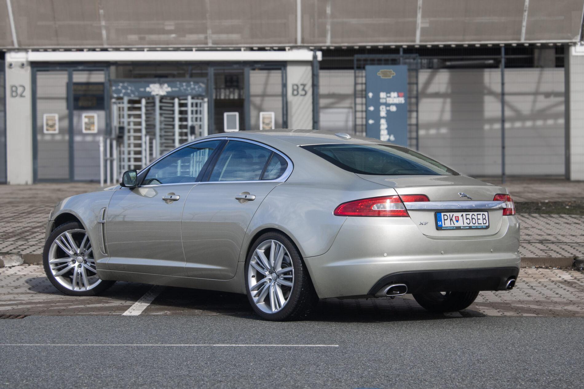 2008 Jaguar XF, zlatá sedan, 288 669 km