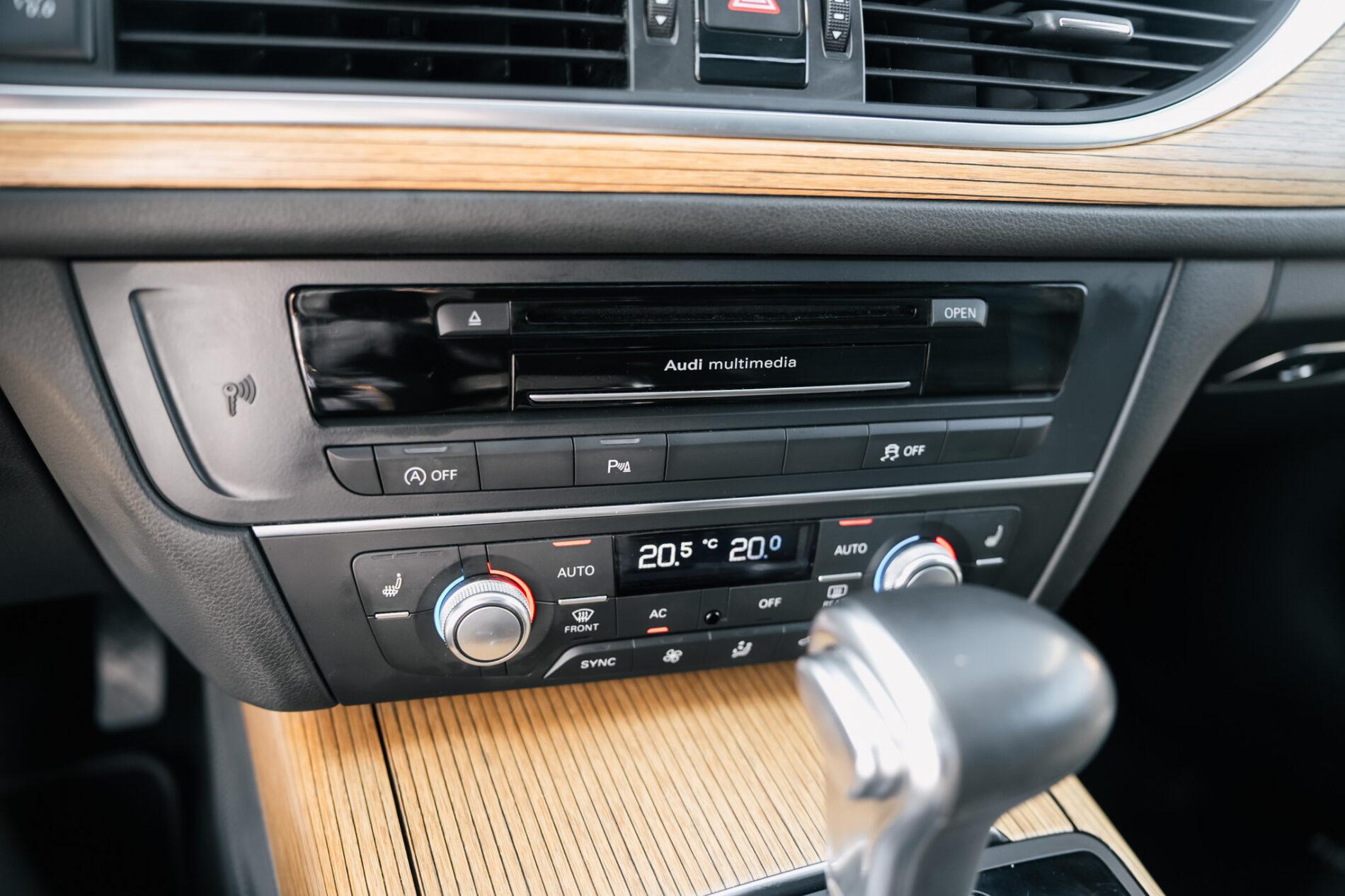 2012 AUDI A6, hnědá kombi, 242 101 km
