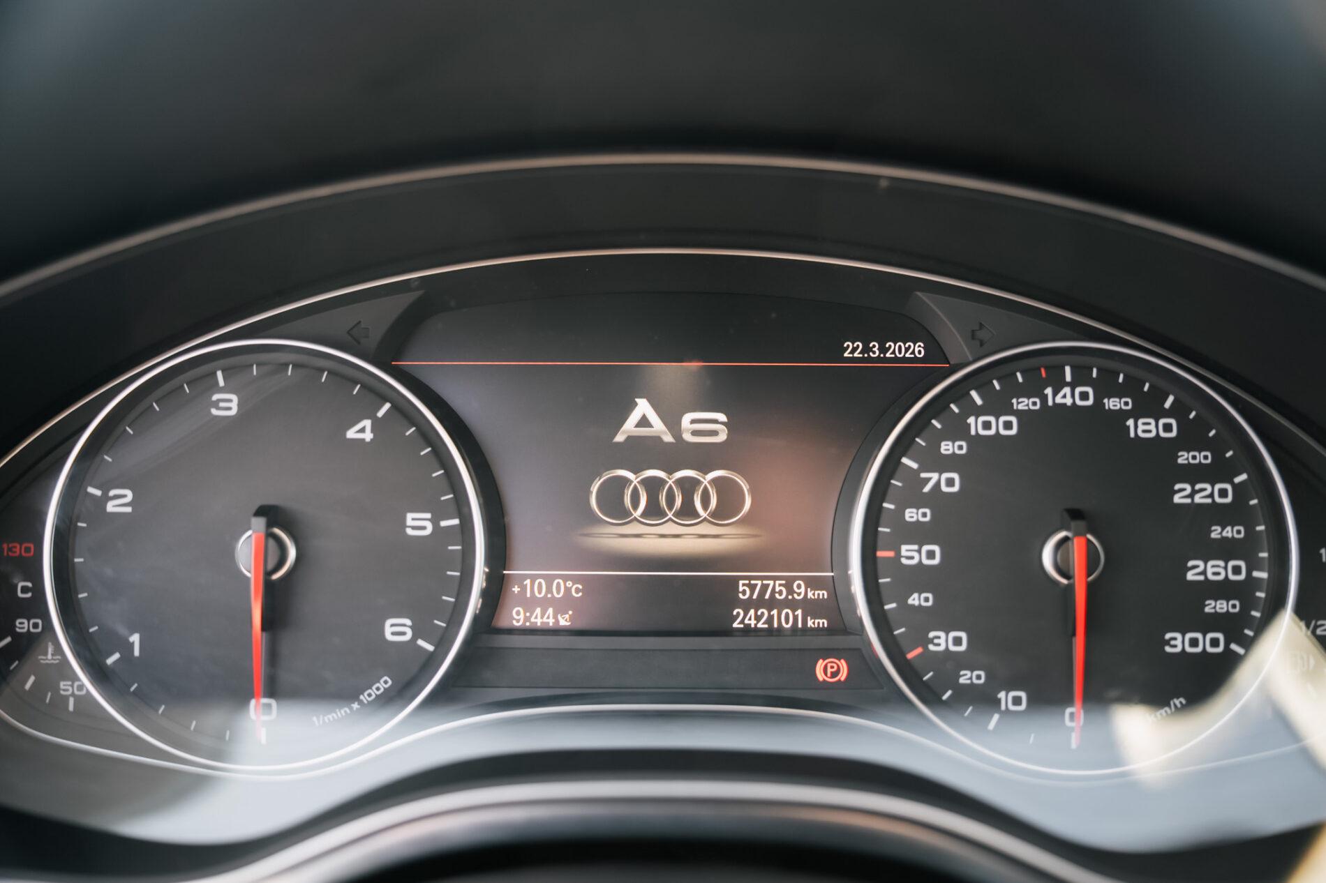 2012 AUDI A6, hnědá kombi, 242 101 km